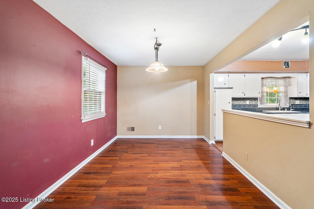 10025 Clearcreek Way