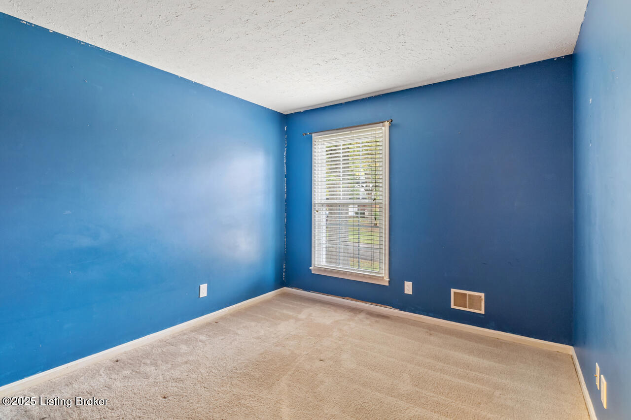 10025 Clearcreek Way