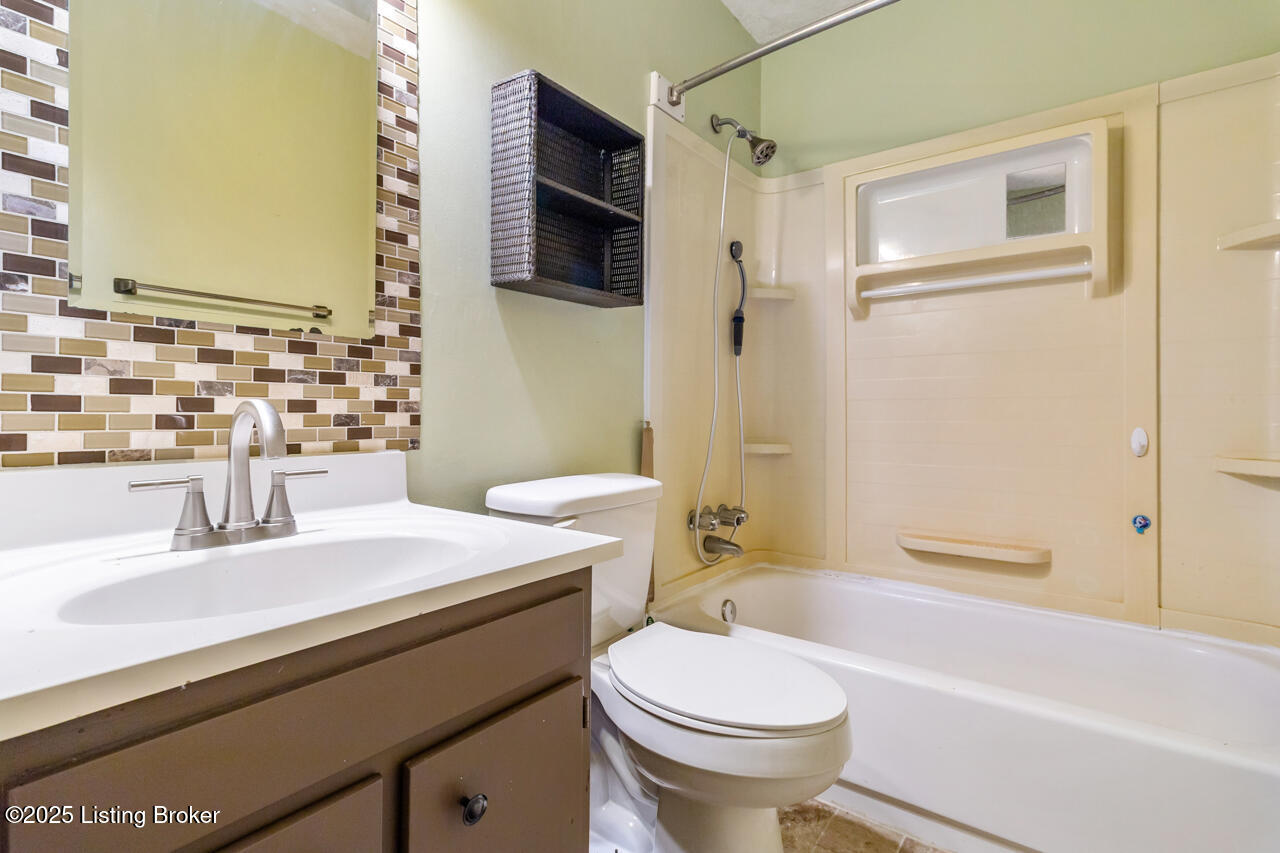 10025 Clearcreek Way