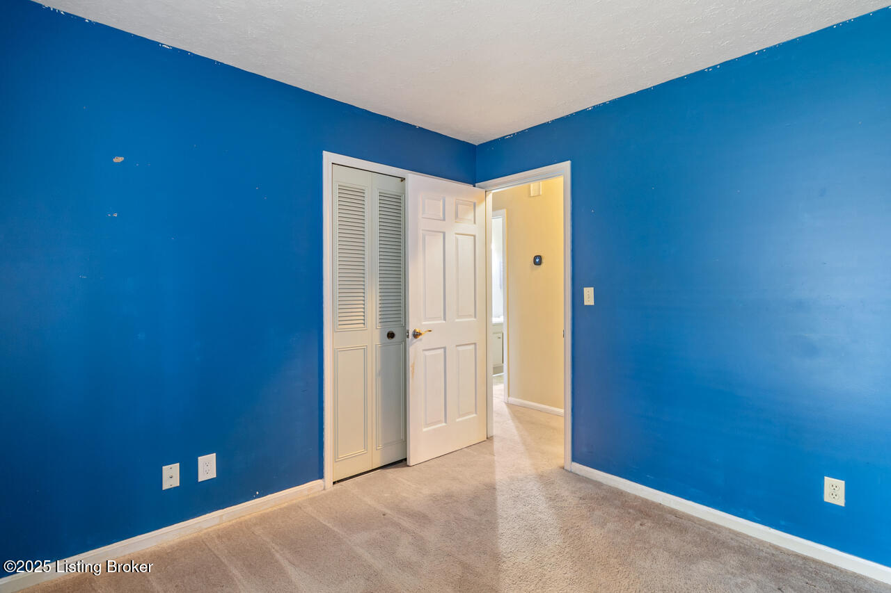 10025 Clearcreek Way