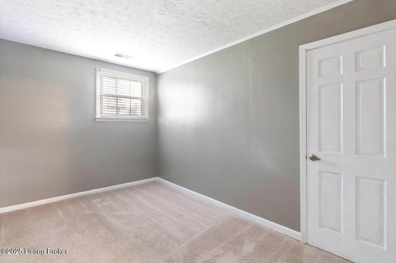 10025 Clearcreek Way