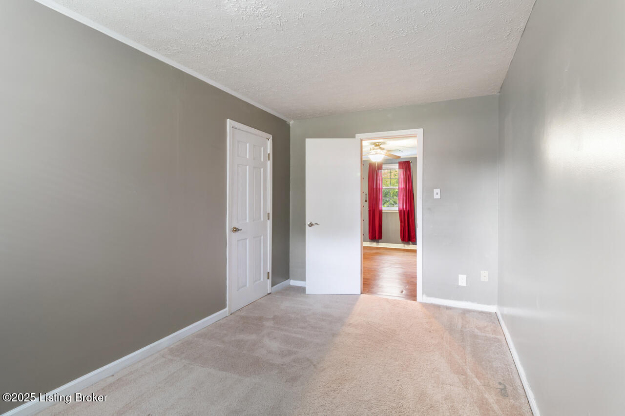 10025 Clearcreek Way