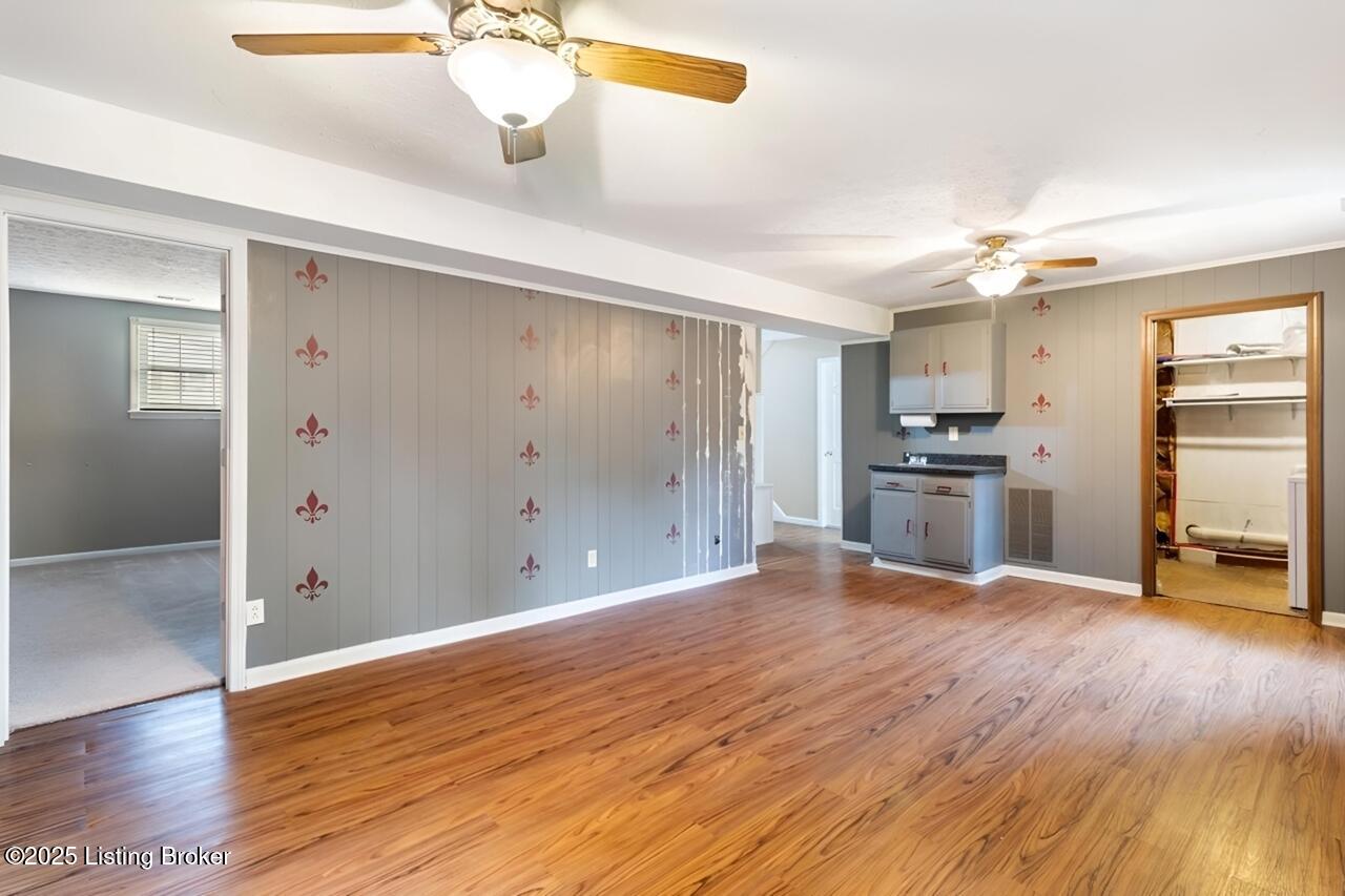 10025 Clearcreek Way