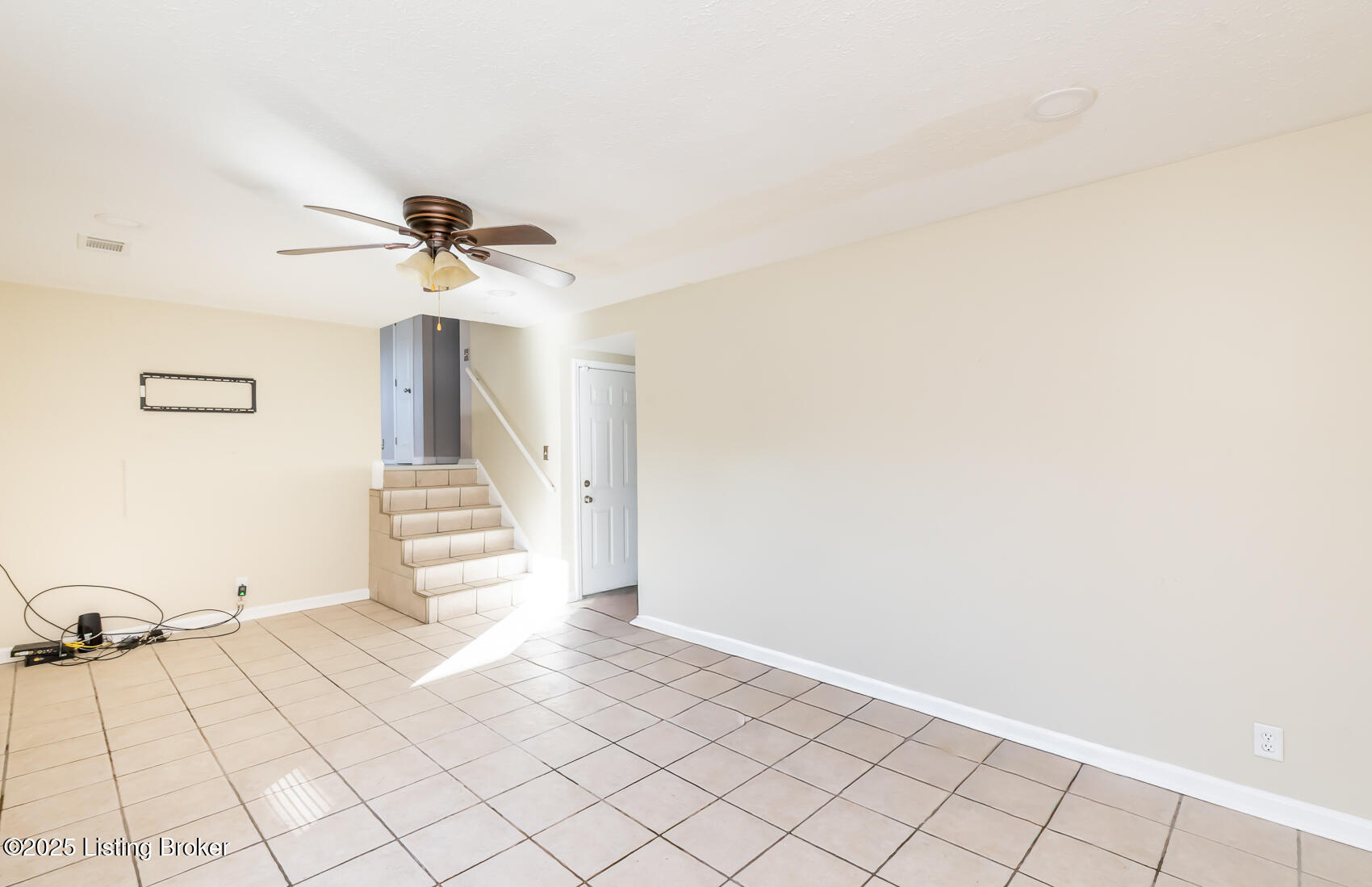 5609 Braulio Ct