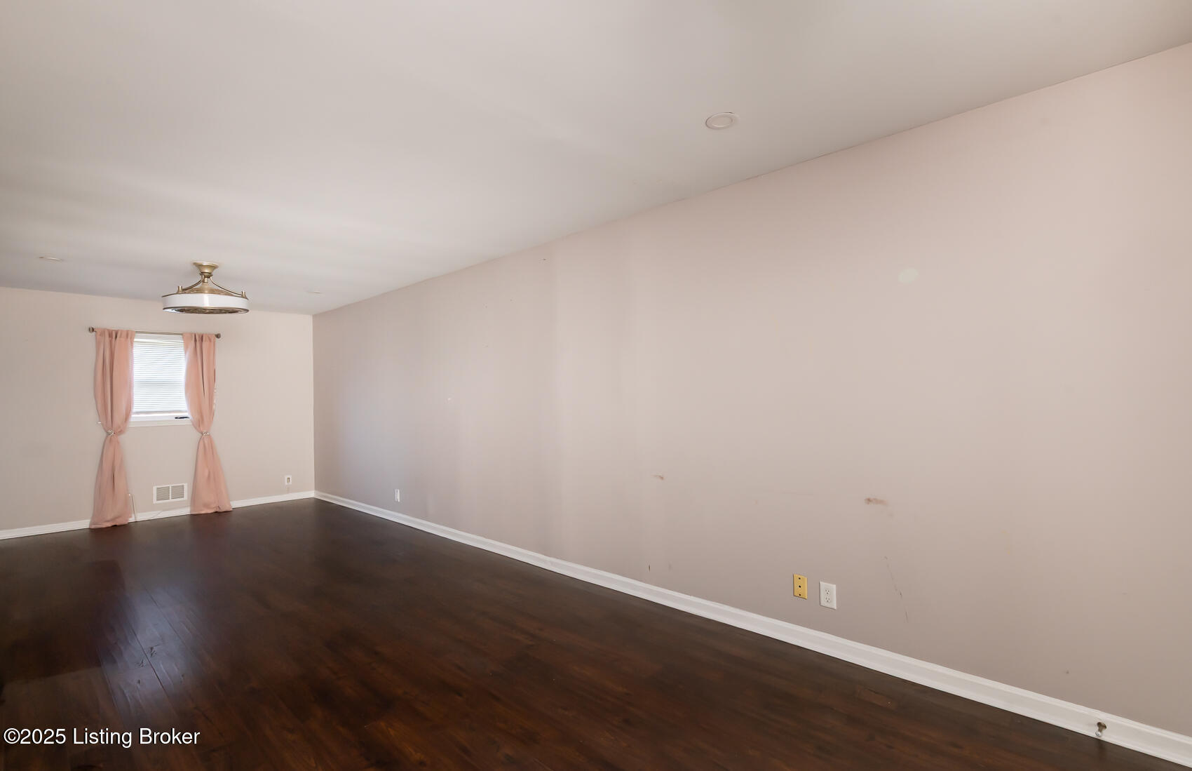 5609 Braulio Ct