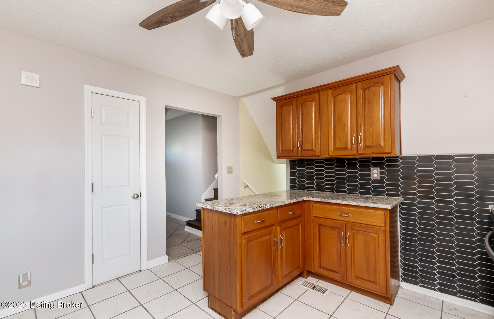 5609 Braulio Ct