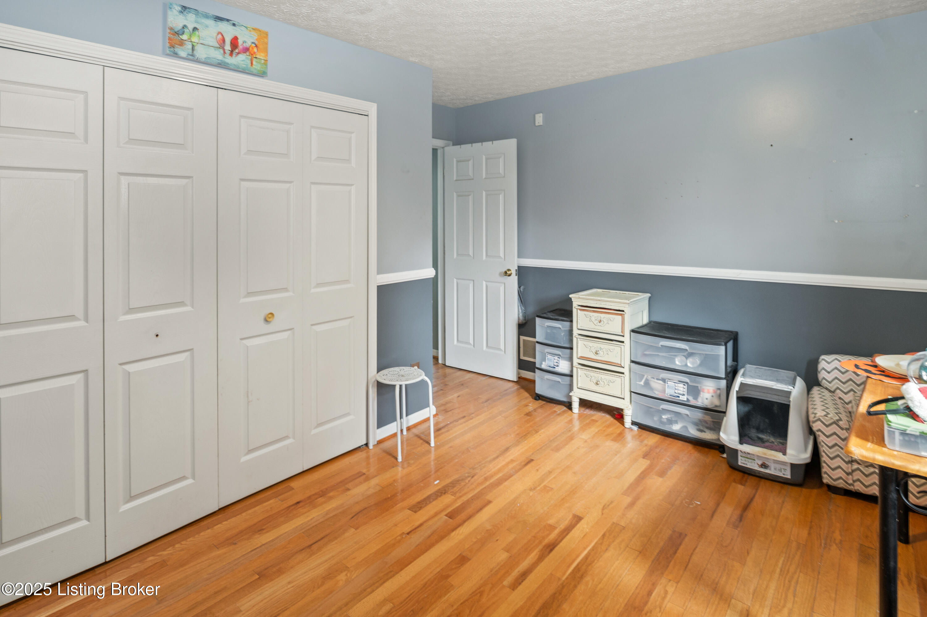 127 Shady Brook Ln