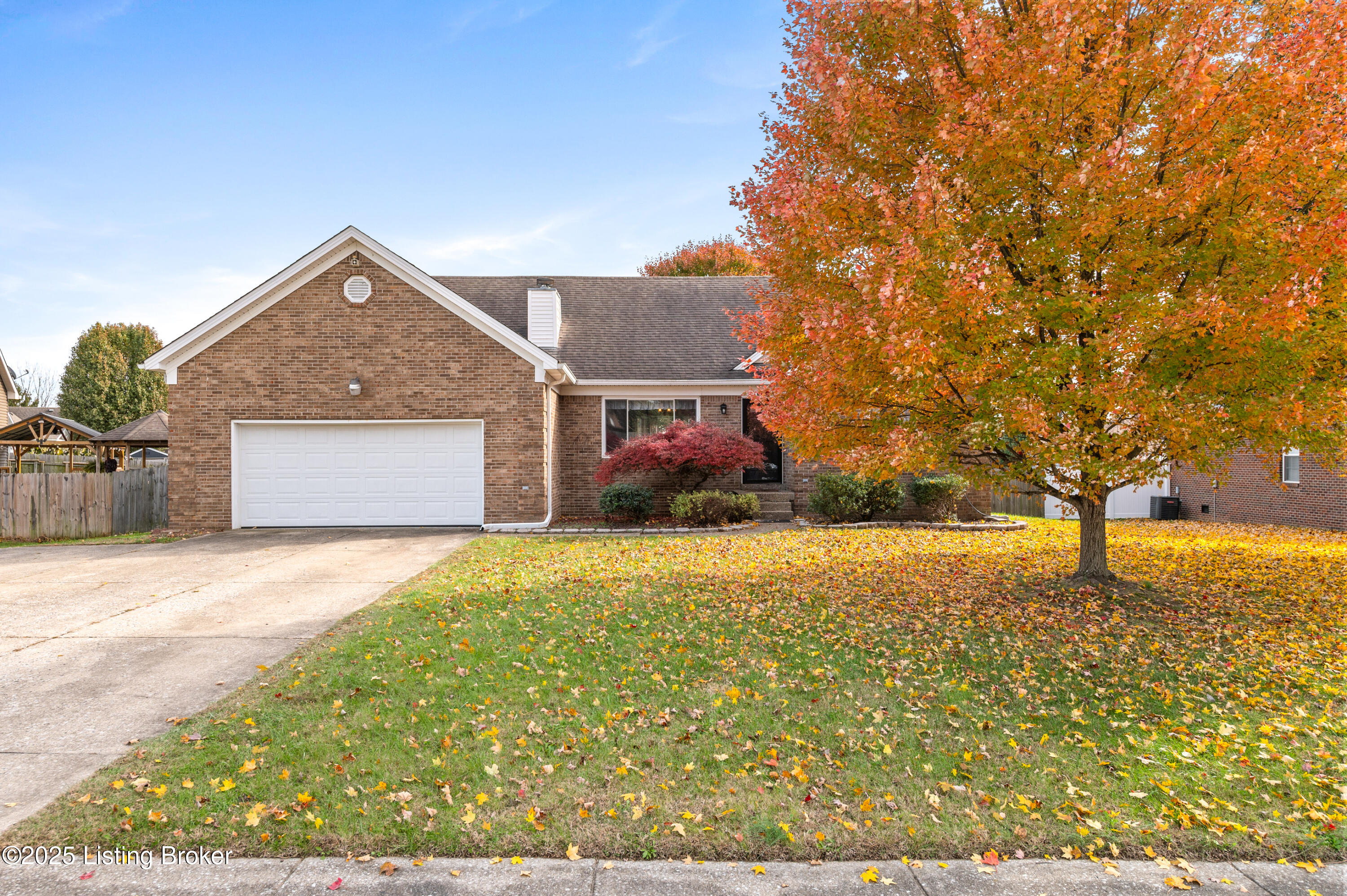 127 Shady Brook Ln