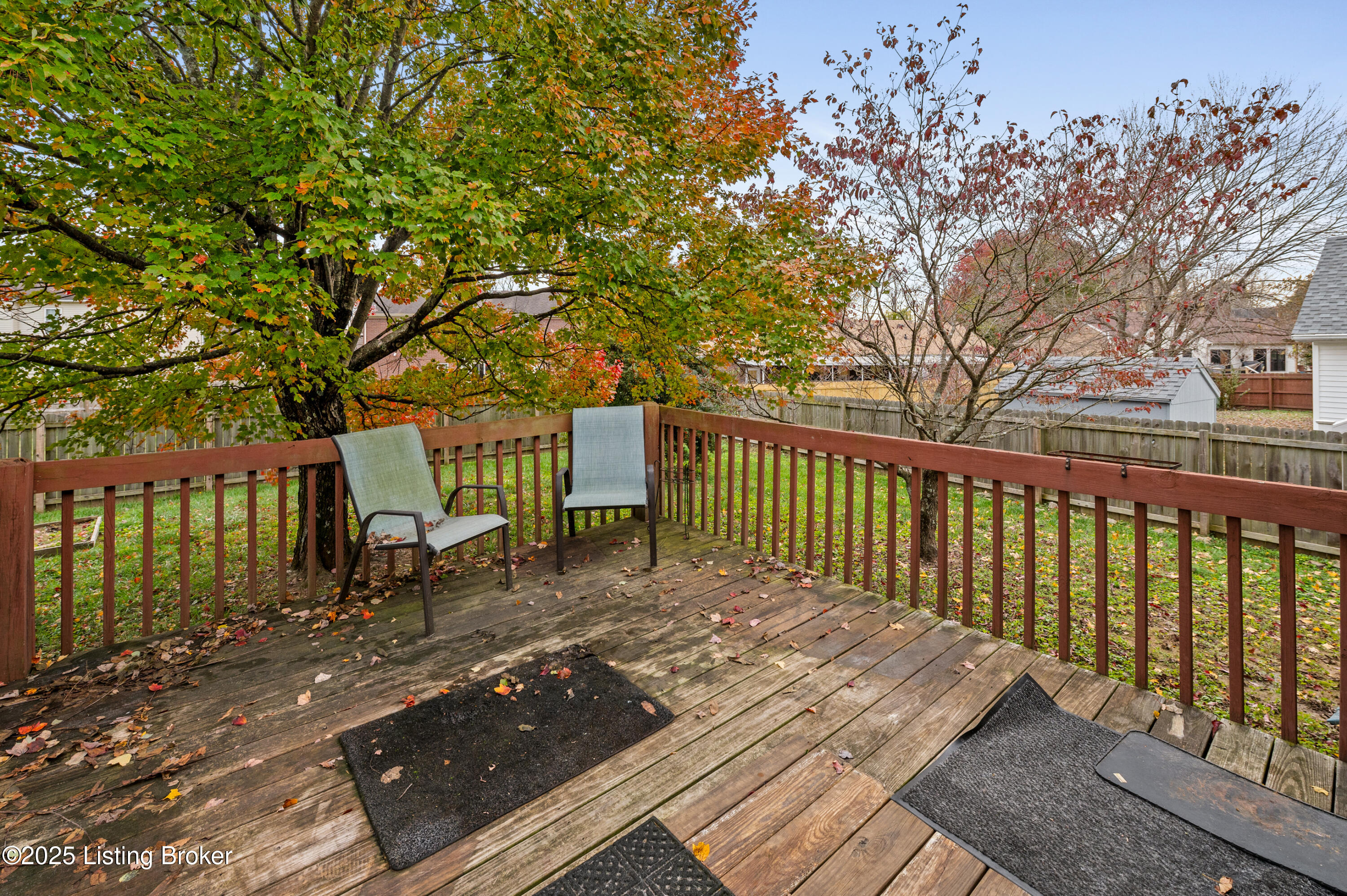 127 Shady Brook Ln