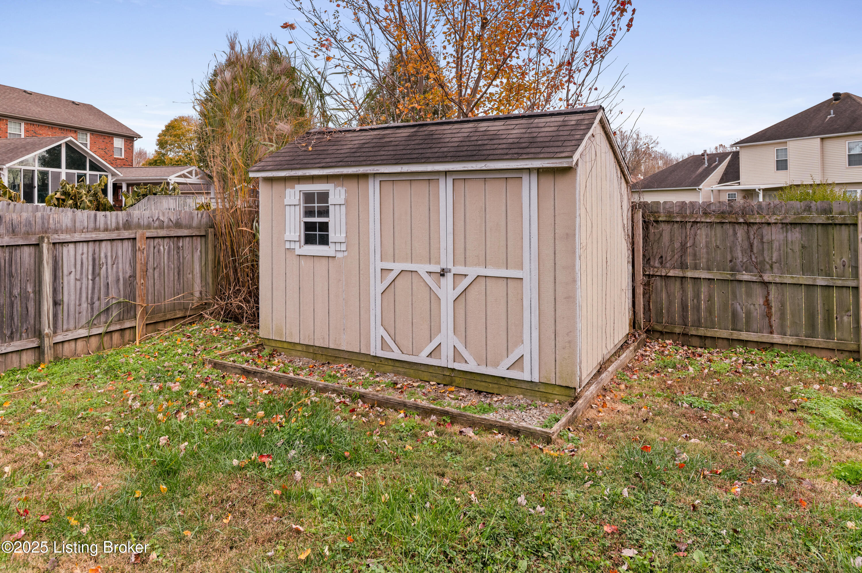 127 Shady Brook Ln