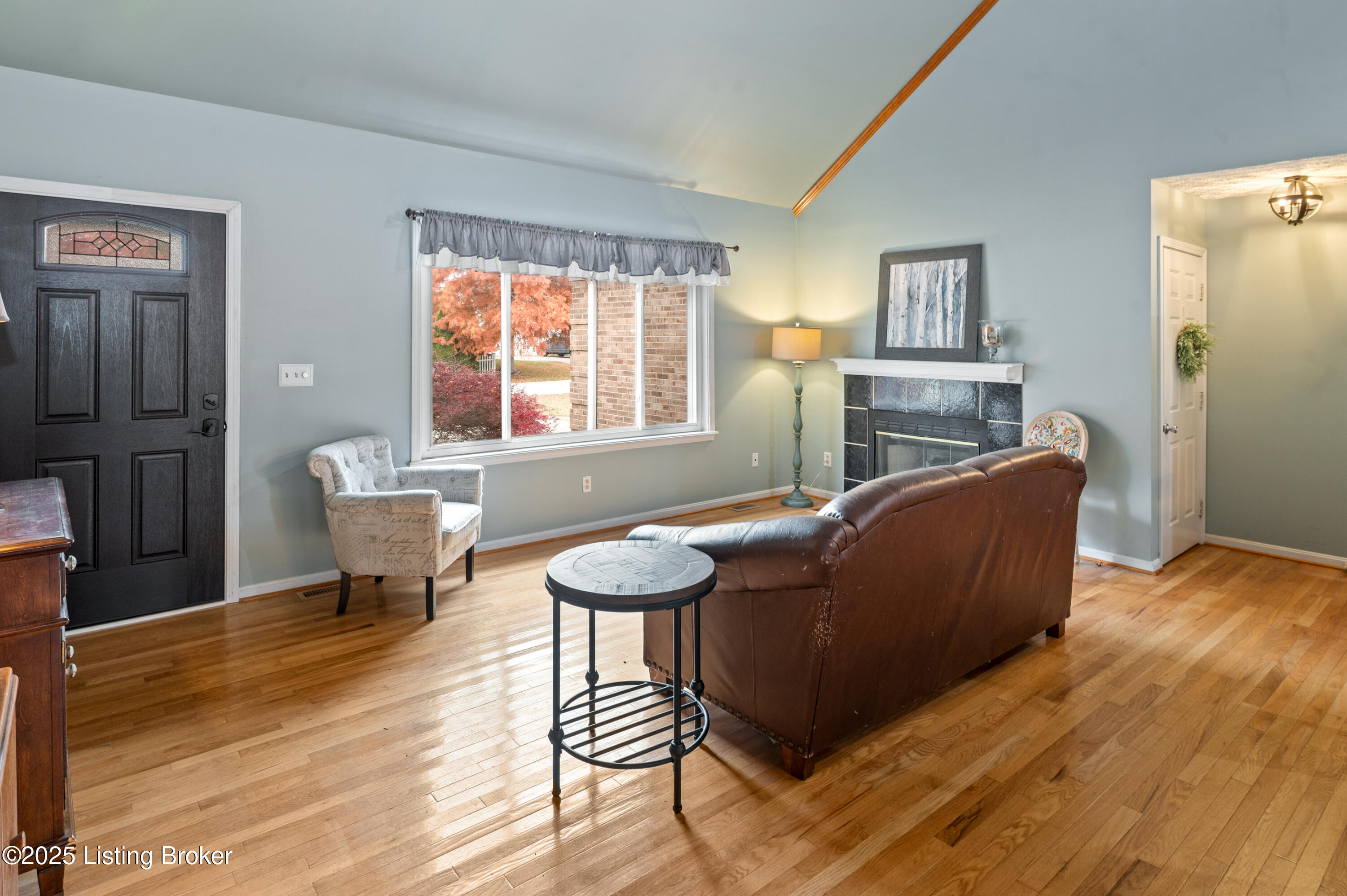 127 Shady Brook Ln
