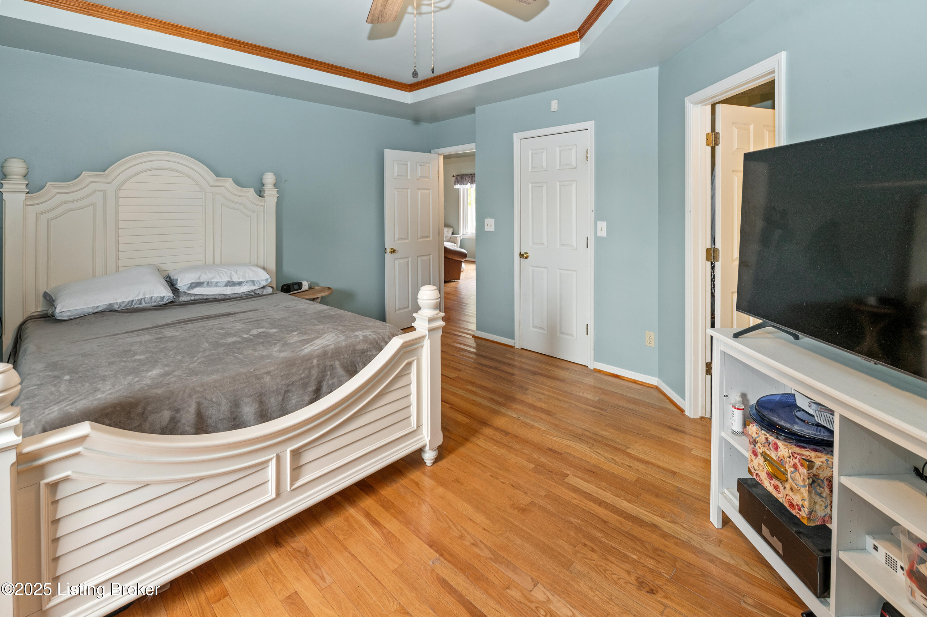 127 Shady Brook Ln