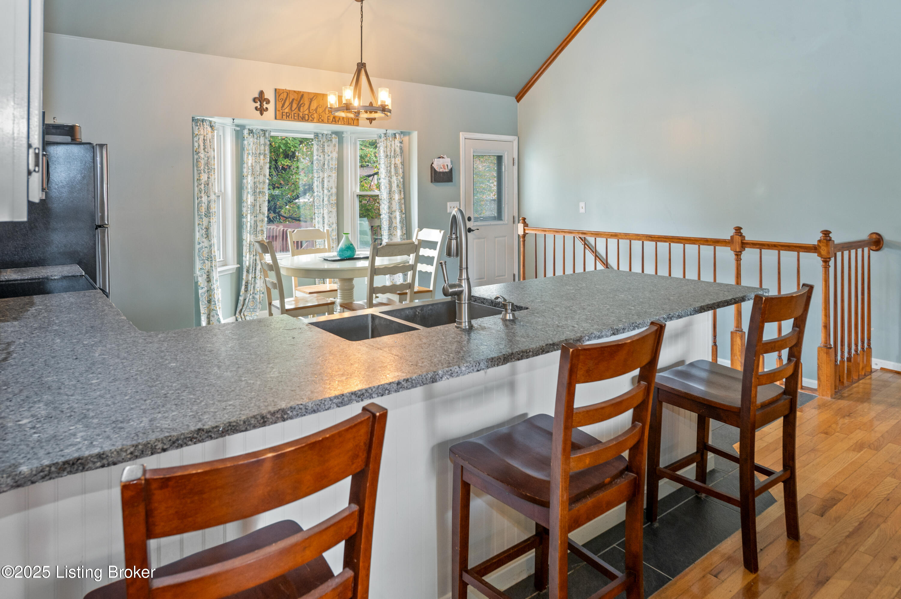 127 Shady Brook Ln