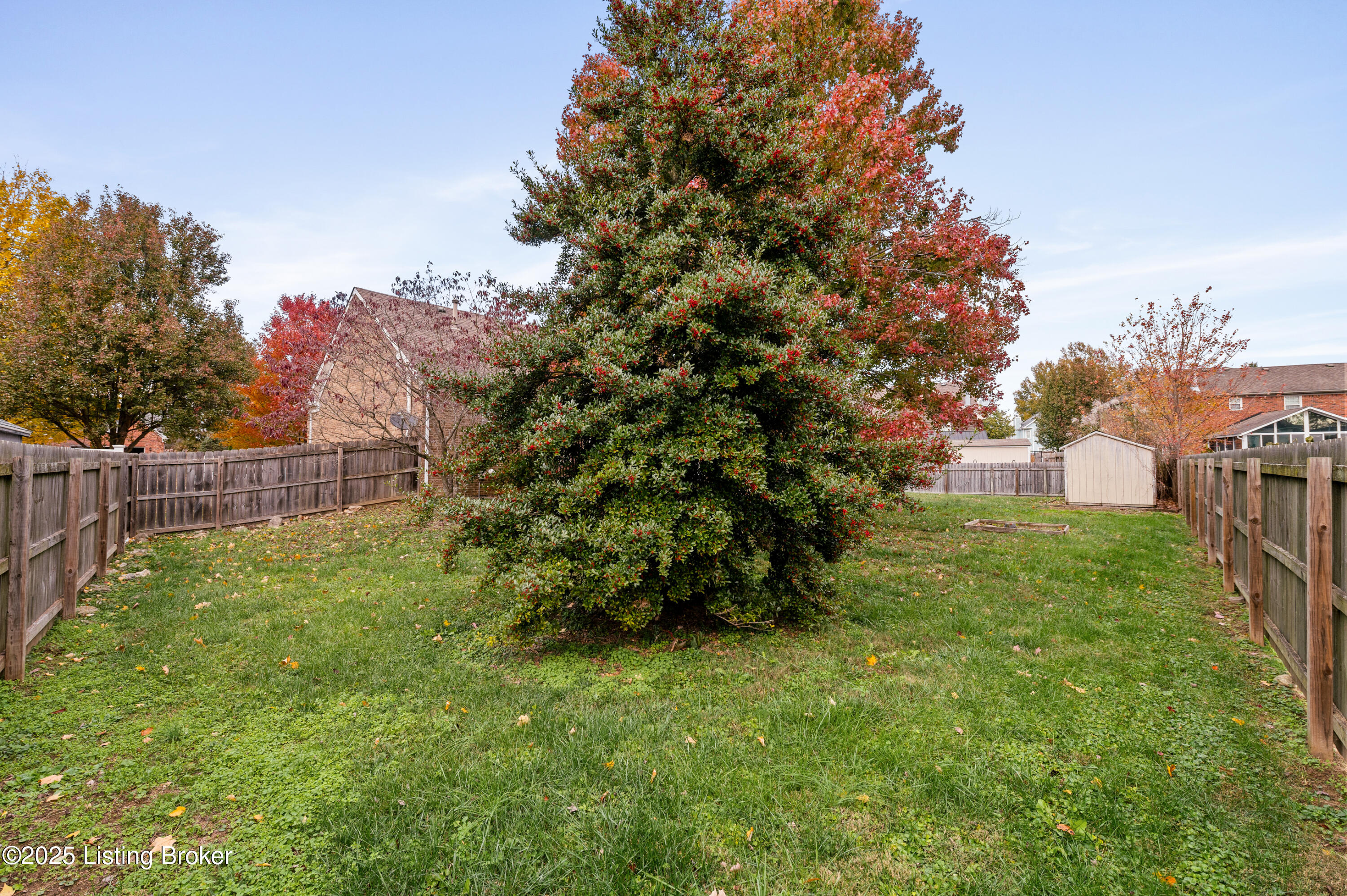 127 Shady Brook Ln