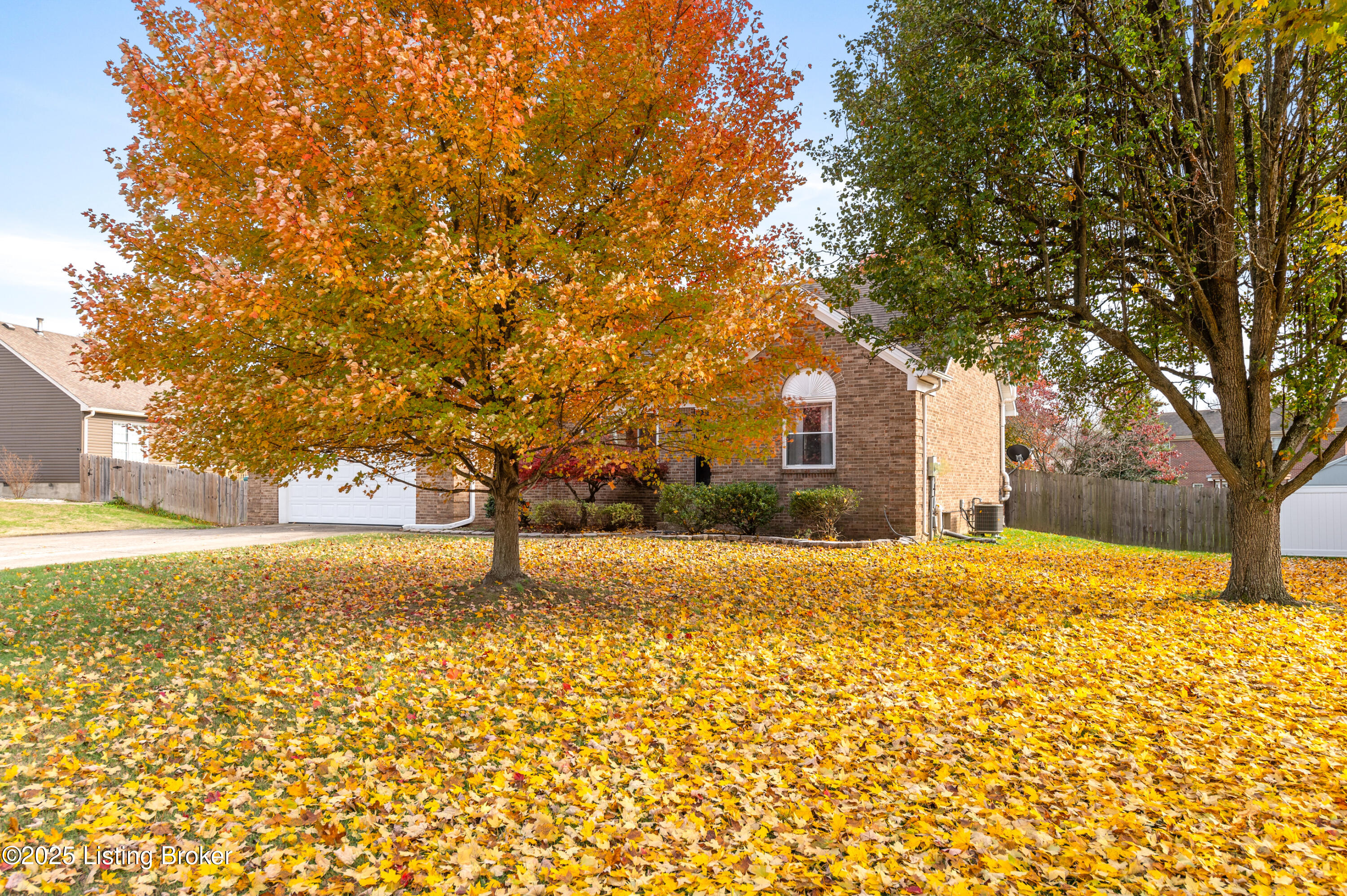 127 Shady Brook Ln