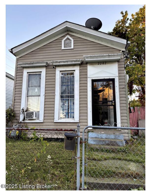 2202 Duncan St