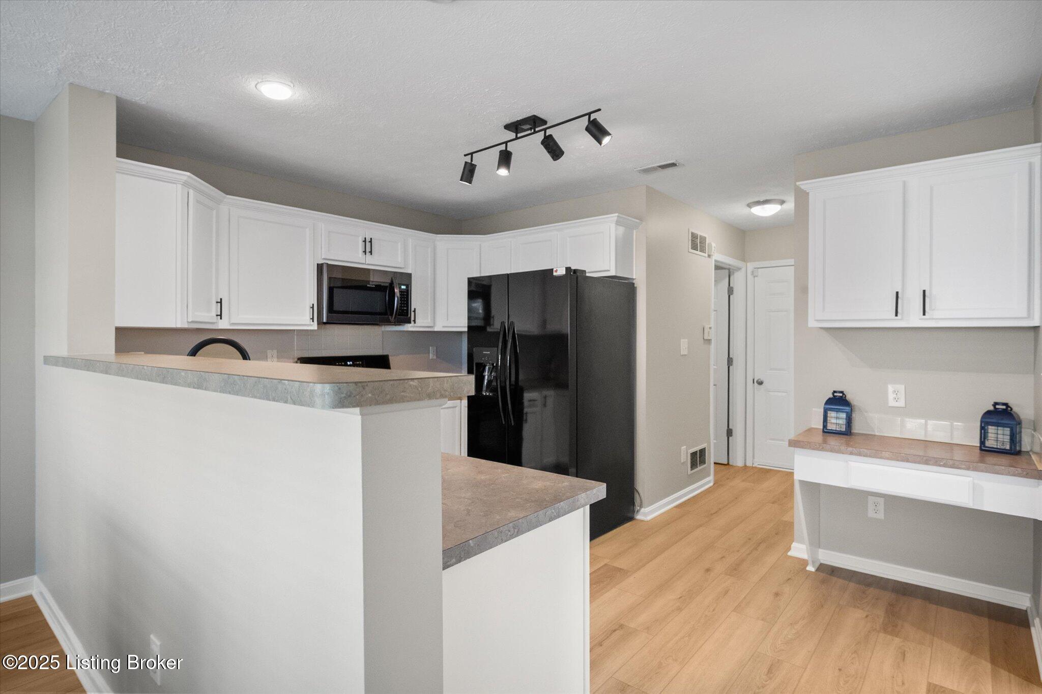 6910 Caitlynn Way