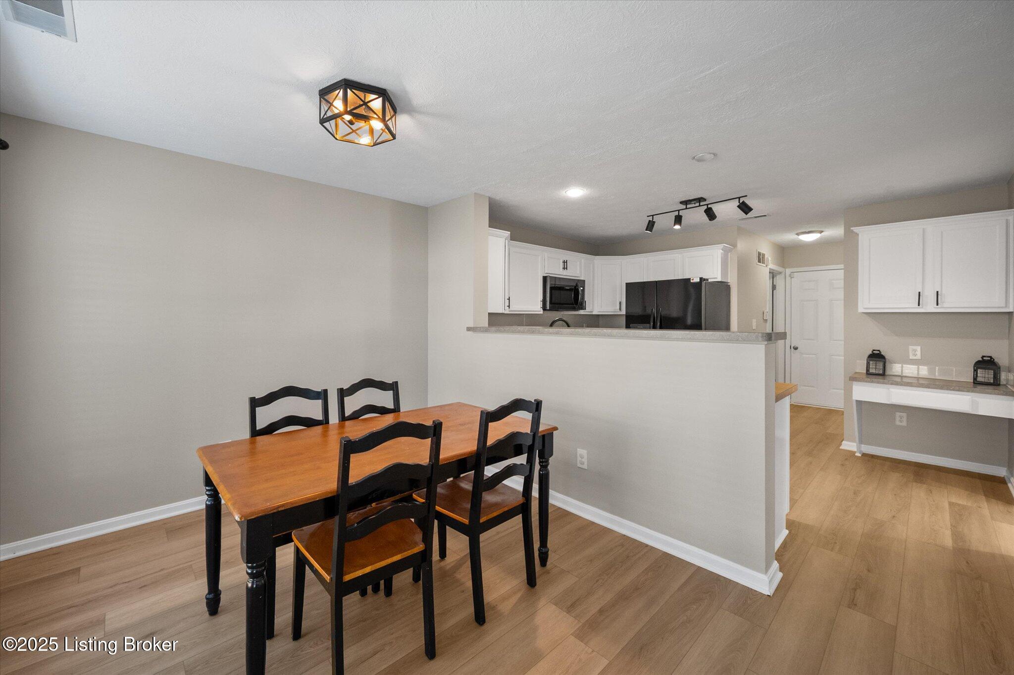 6910 Caitlynn Way