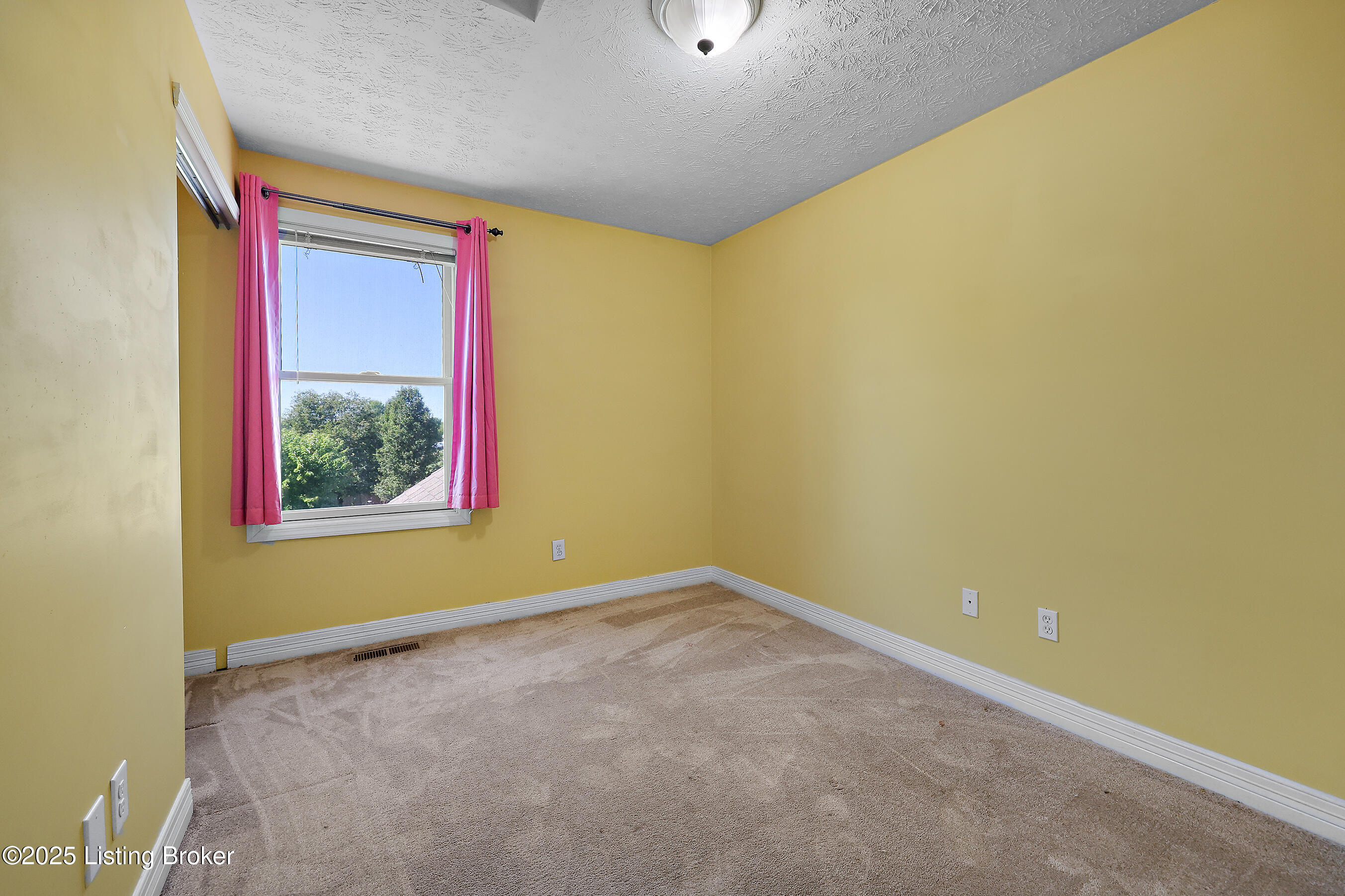 4428 Fallen Apple Ln