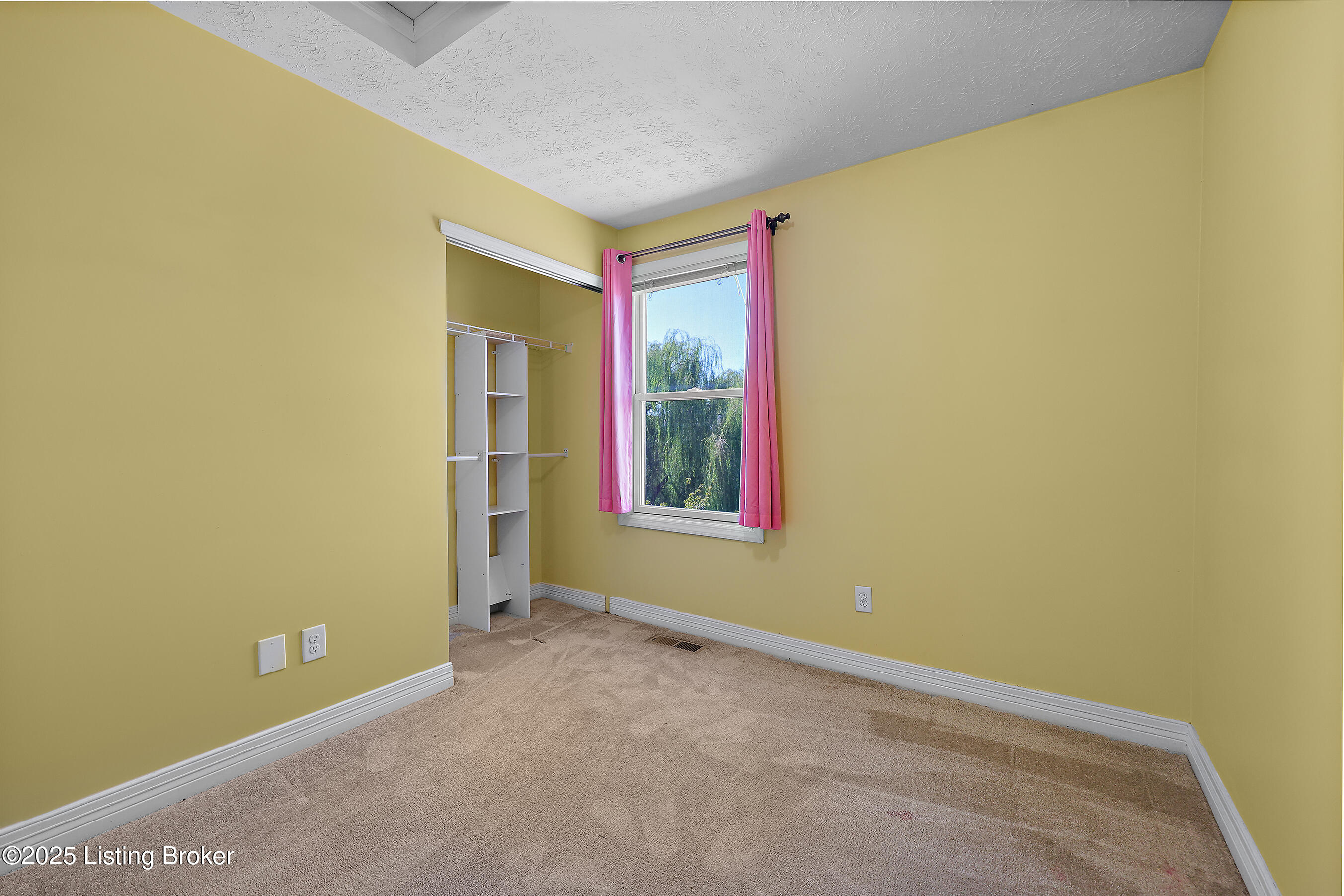 4428 Fallen Apple Ln