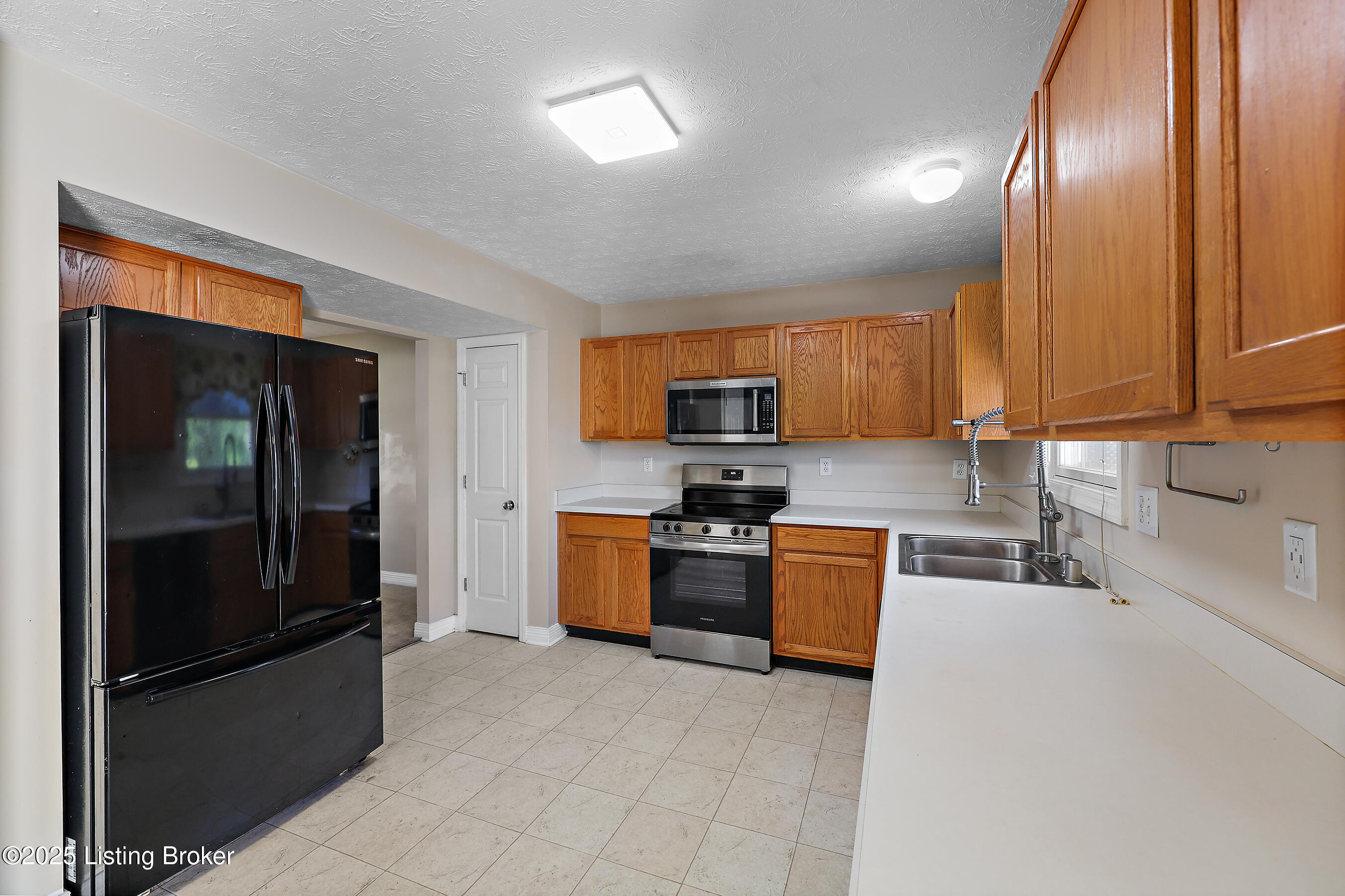 4428 Fallen Apple Ln