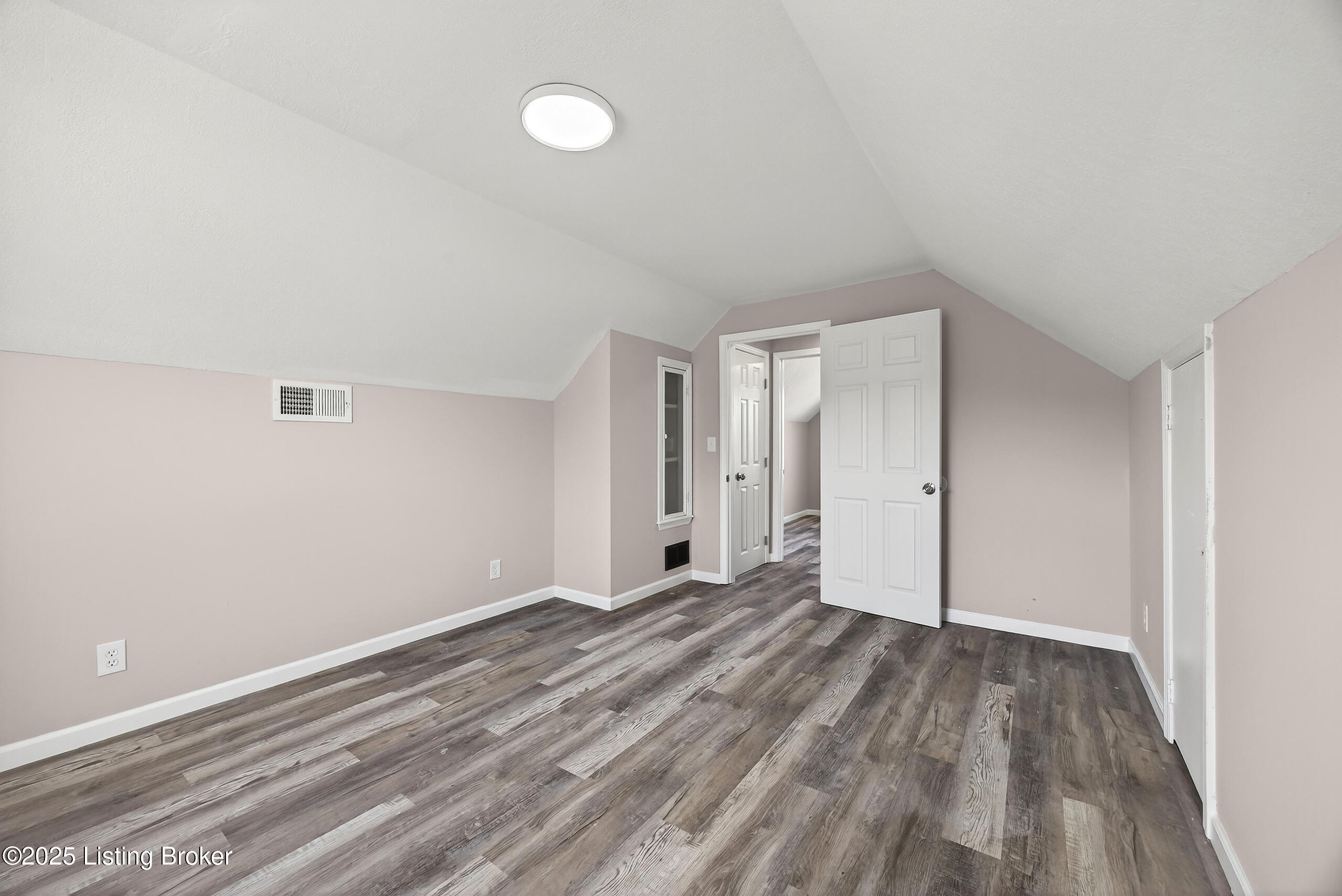 11010 National Turnpike