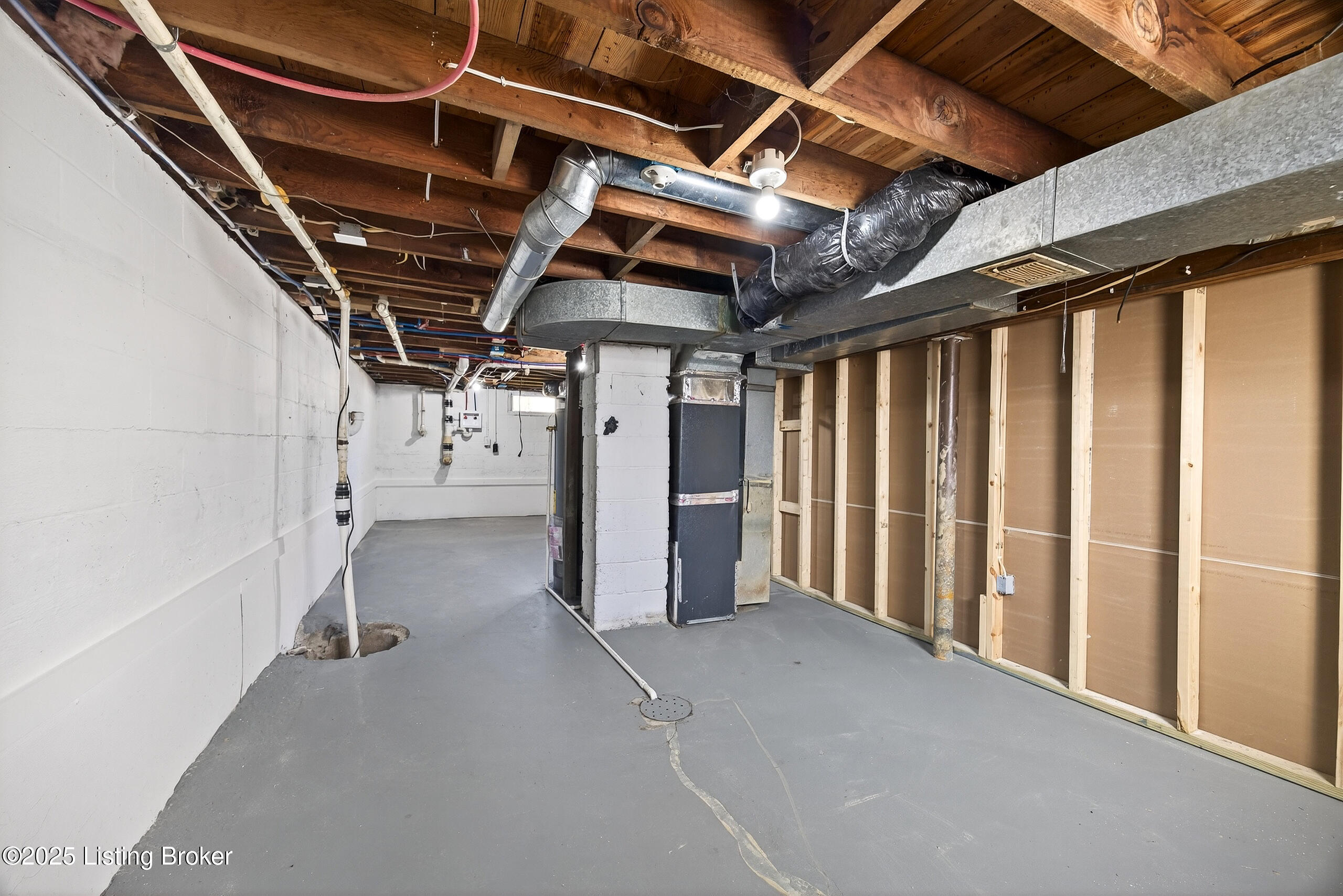 11010 National Turnpike