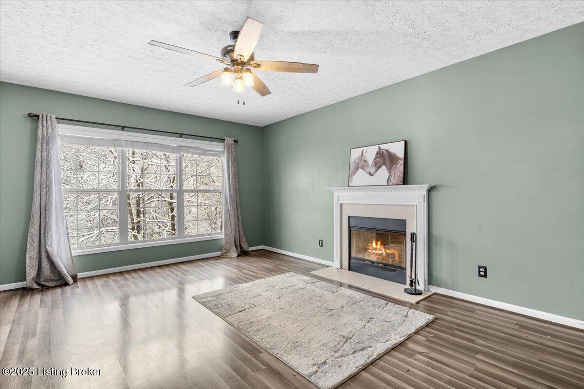 11429 Top Walnut Loop