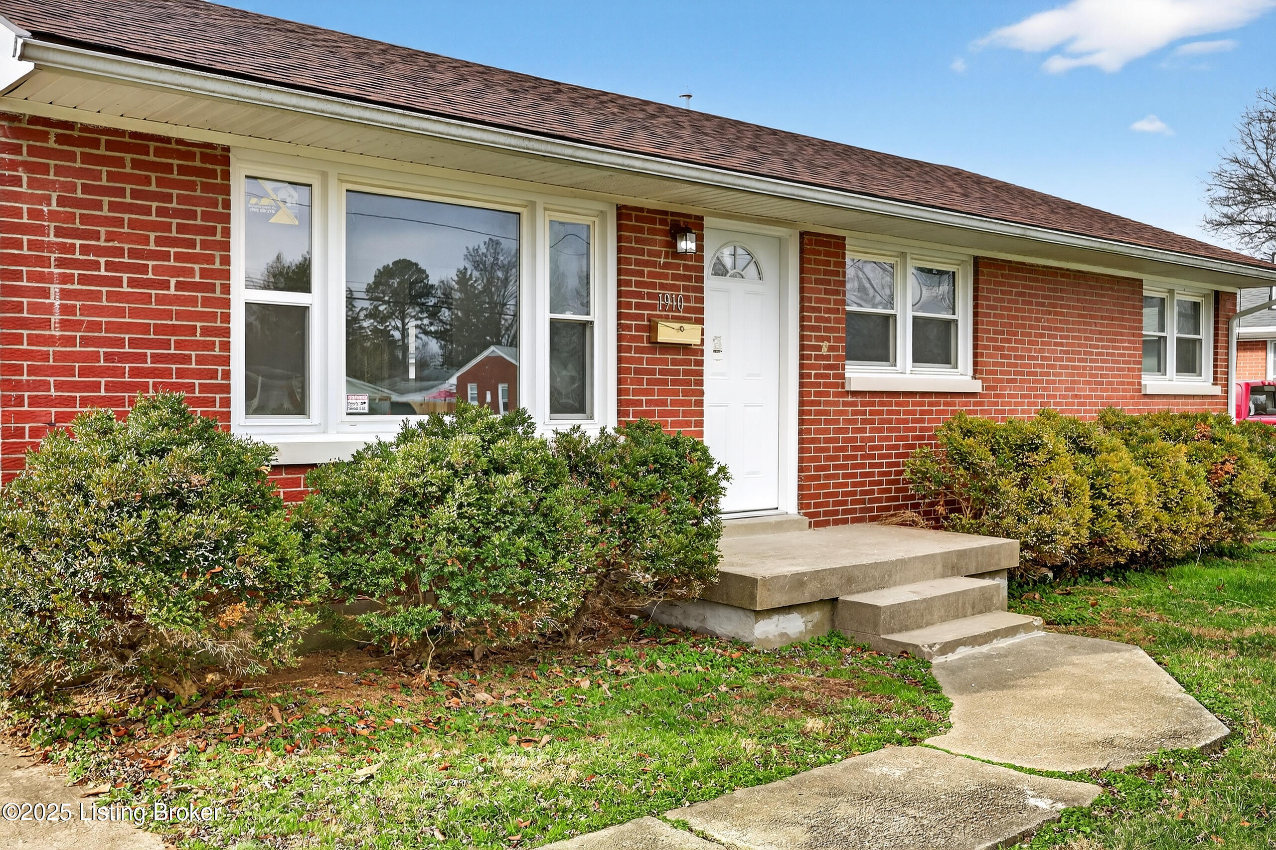 1910 Dixie Garden Dr