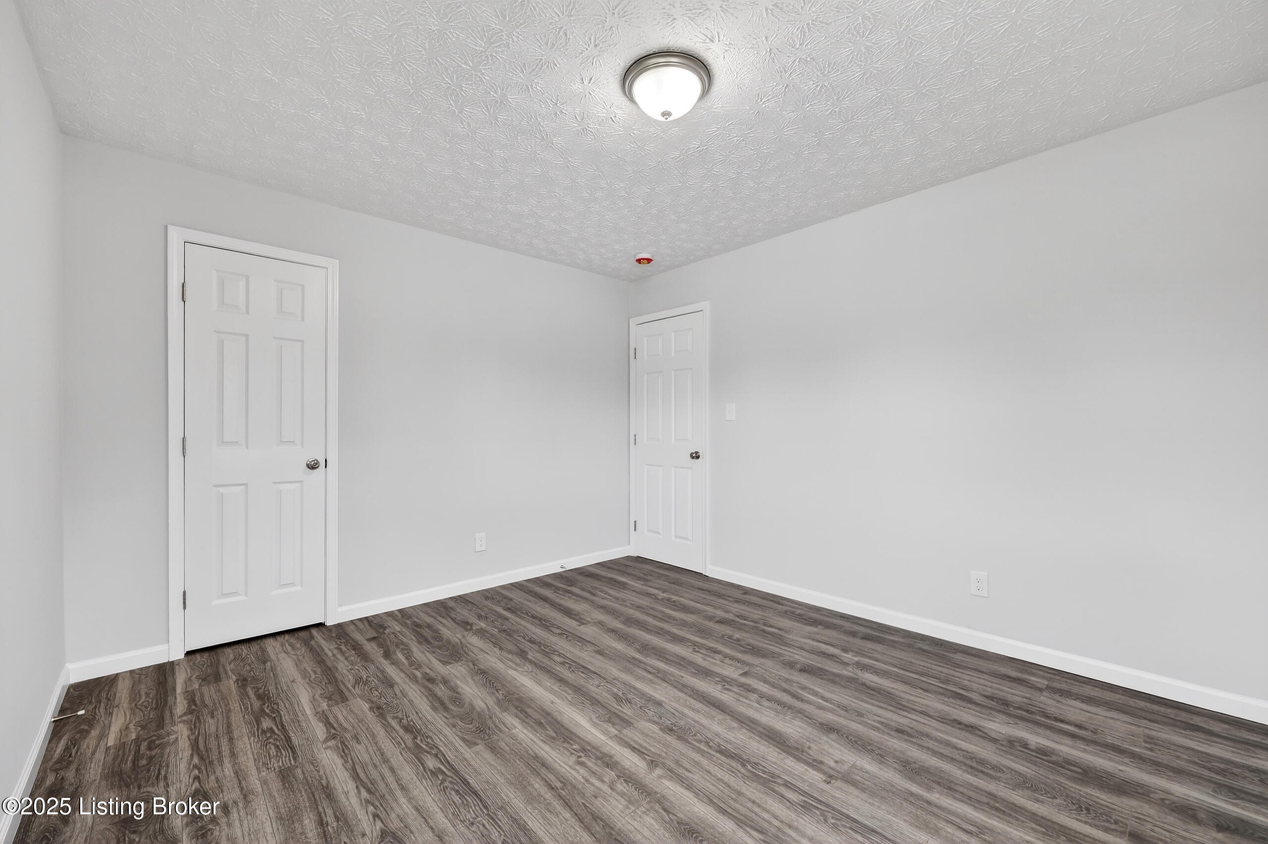 1910 Dixie Garden Dr