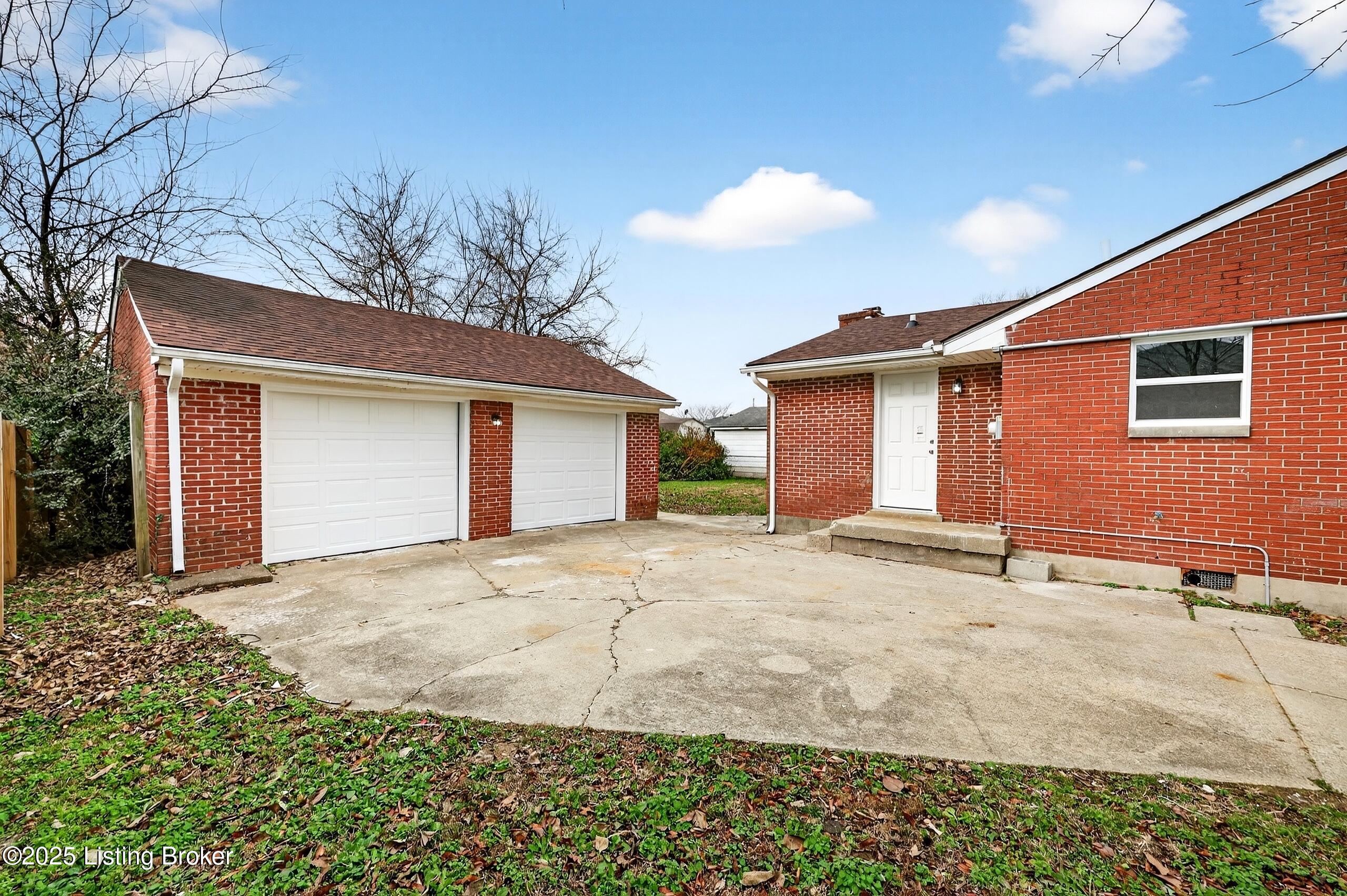 1910 Dixie Garden Dr