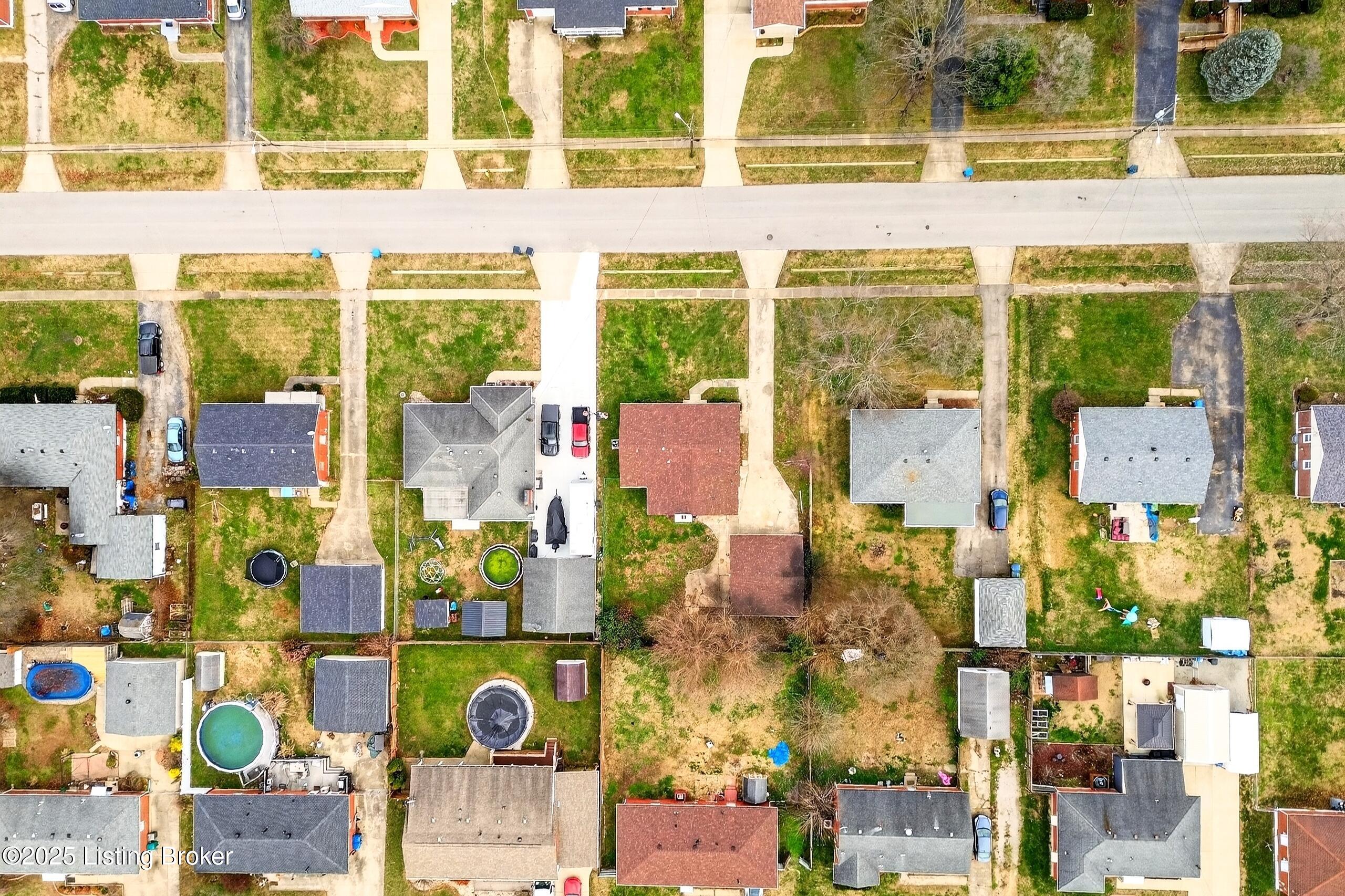 1910 Dixie Garden Dr