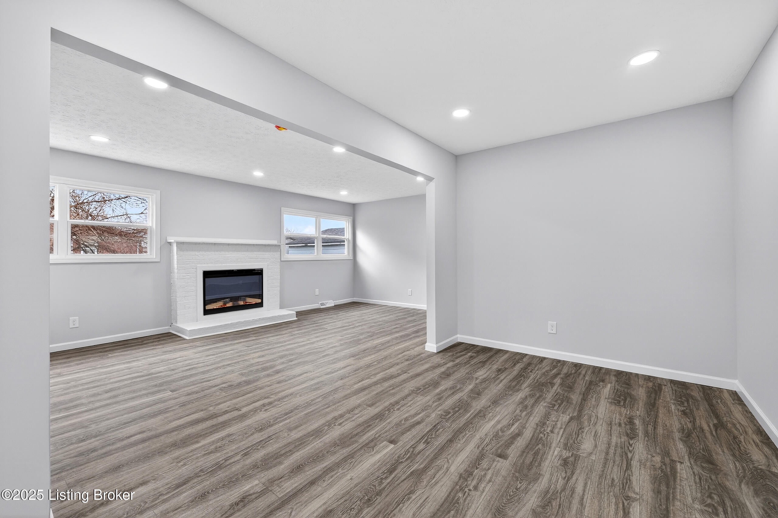 1910 Dixie Garden Dr