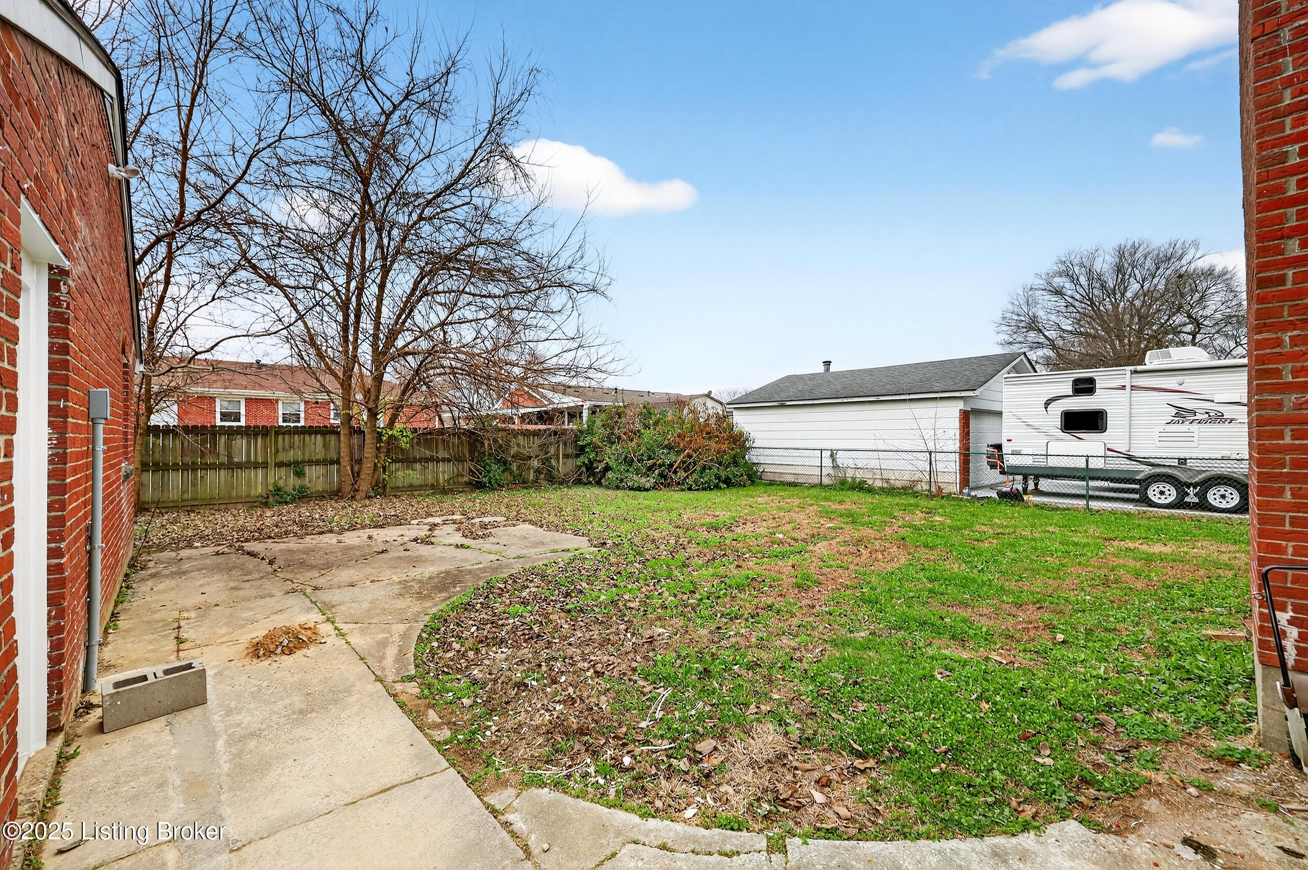 1910 Dixie Garden Dr