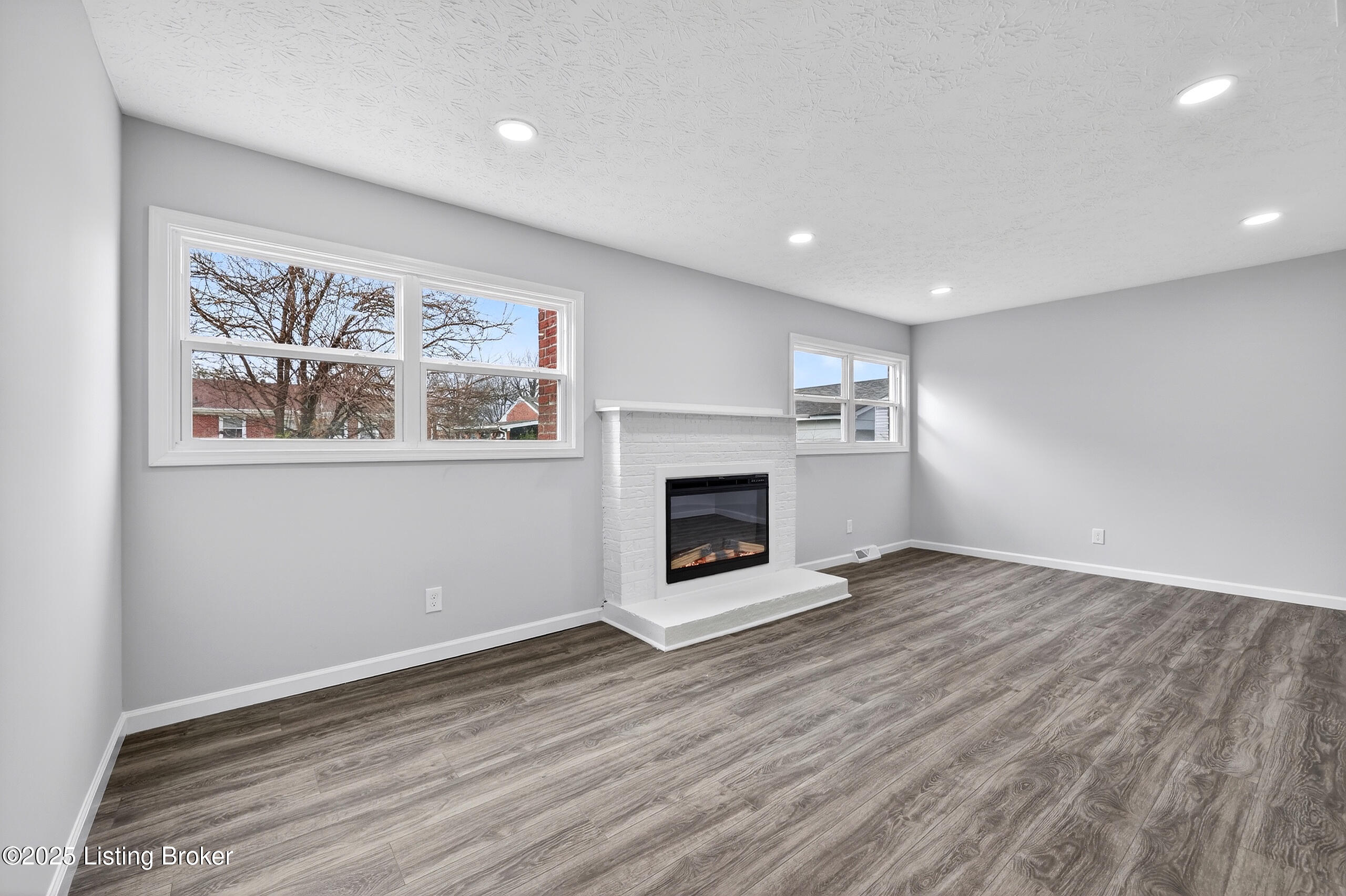 1910 Dixie Garden Dr