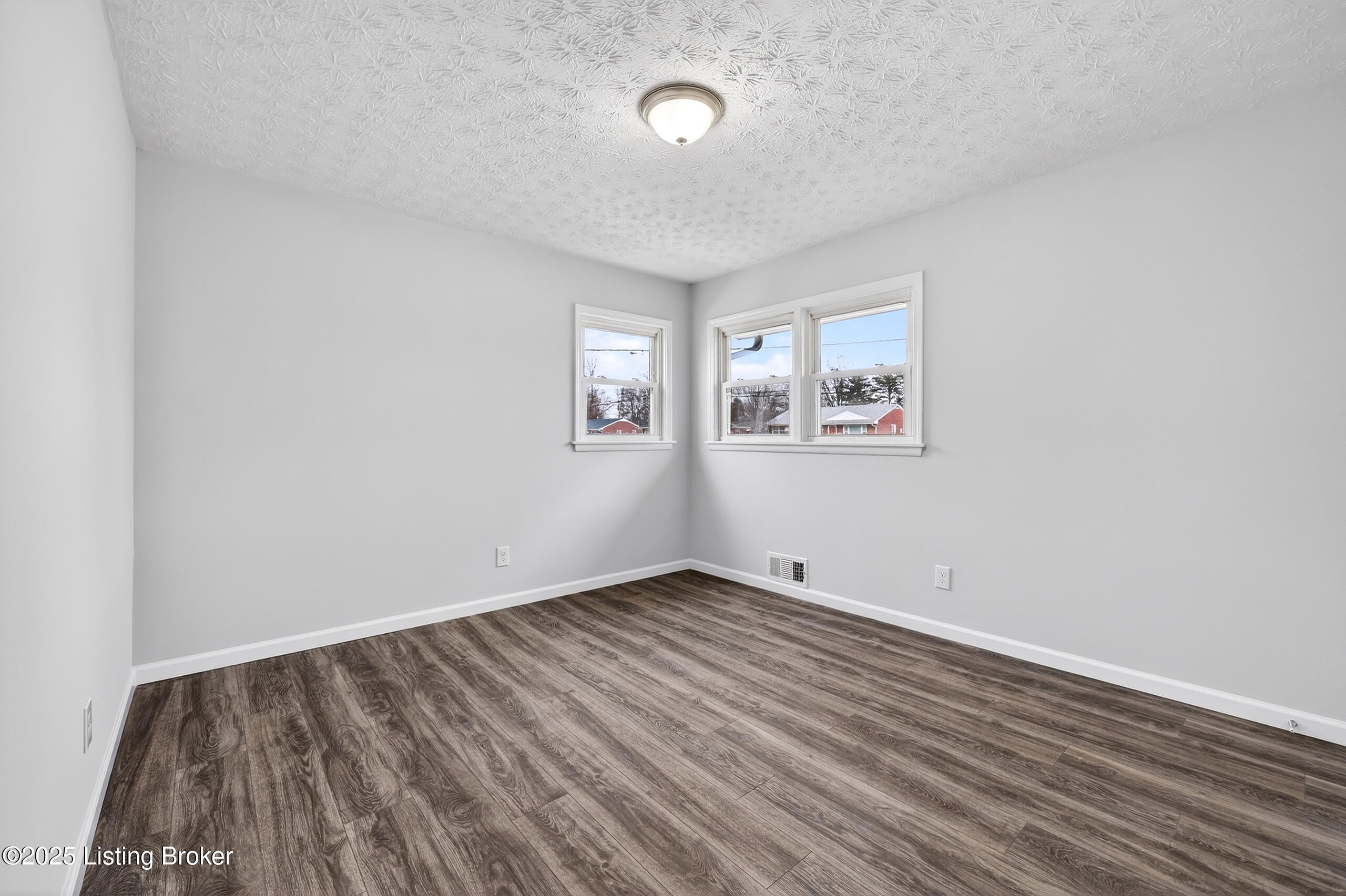 1910 Dixie Garden Dr