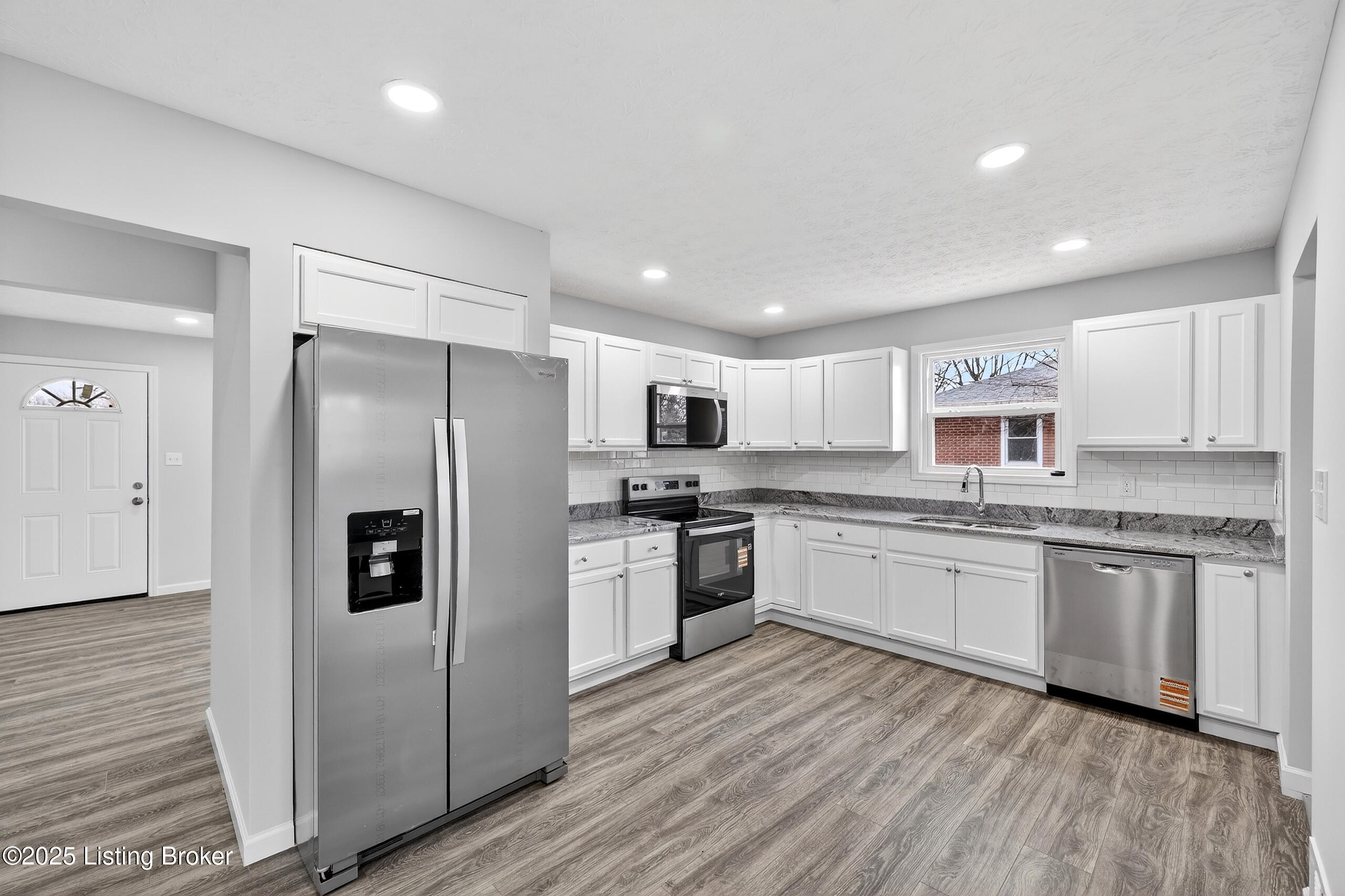 1910 Dixie Garden Dr