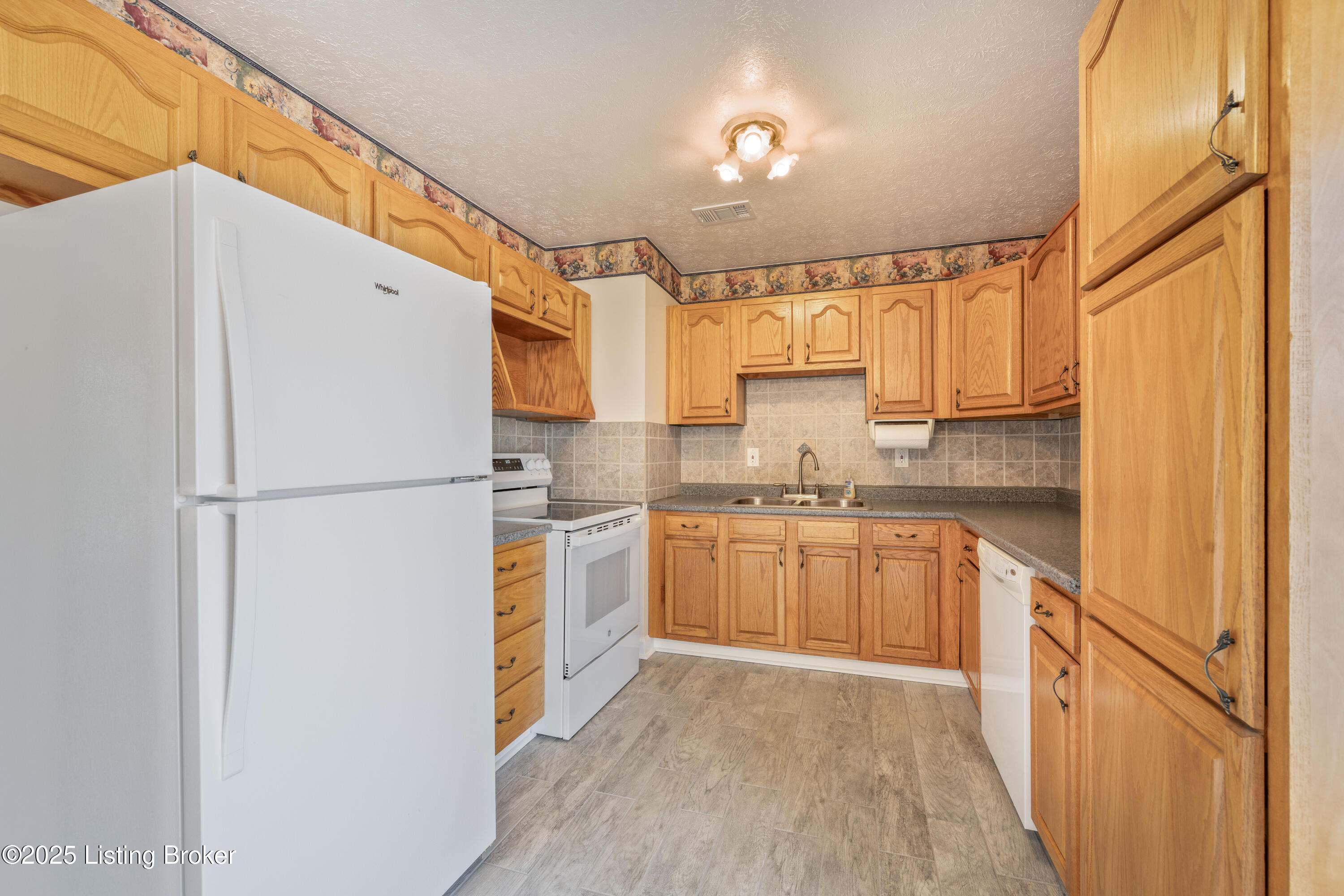 7517 Mallard Dr