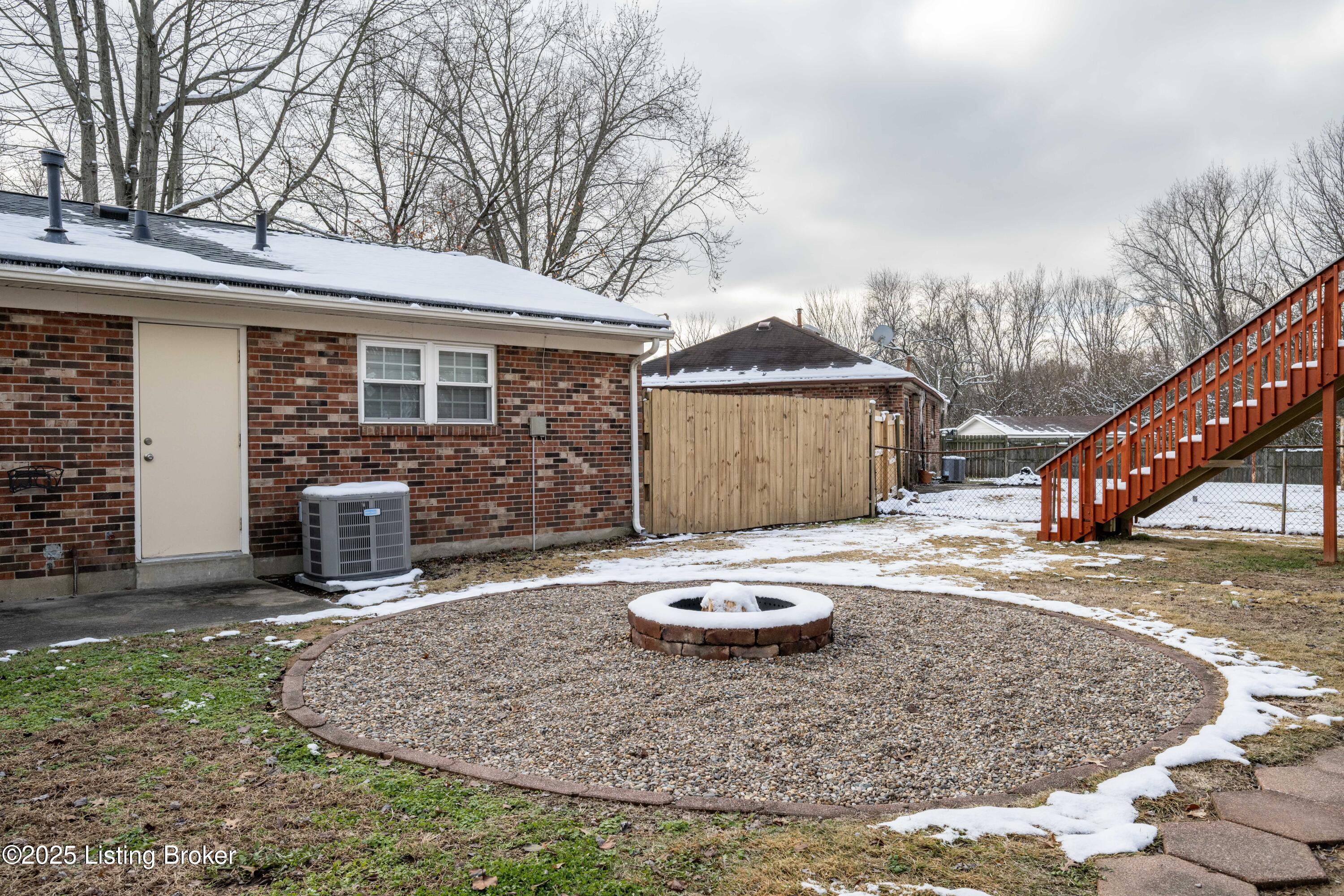 7517 Mallard Dr