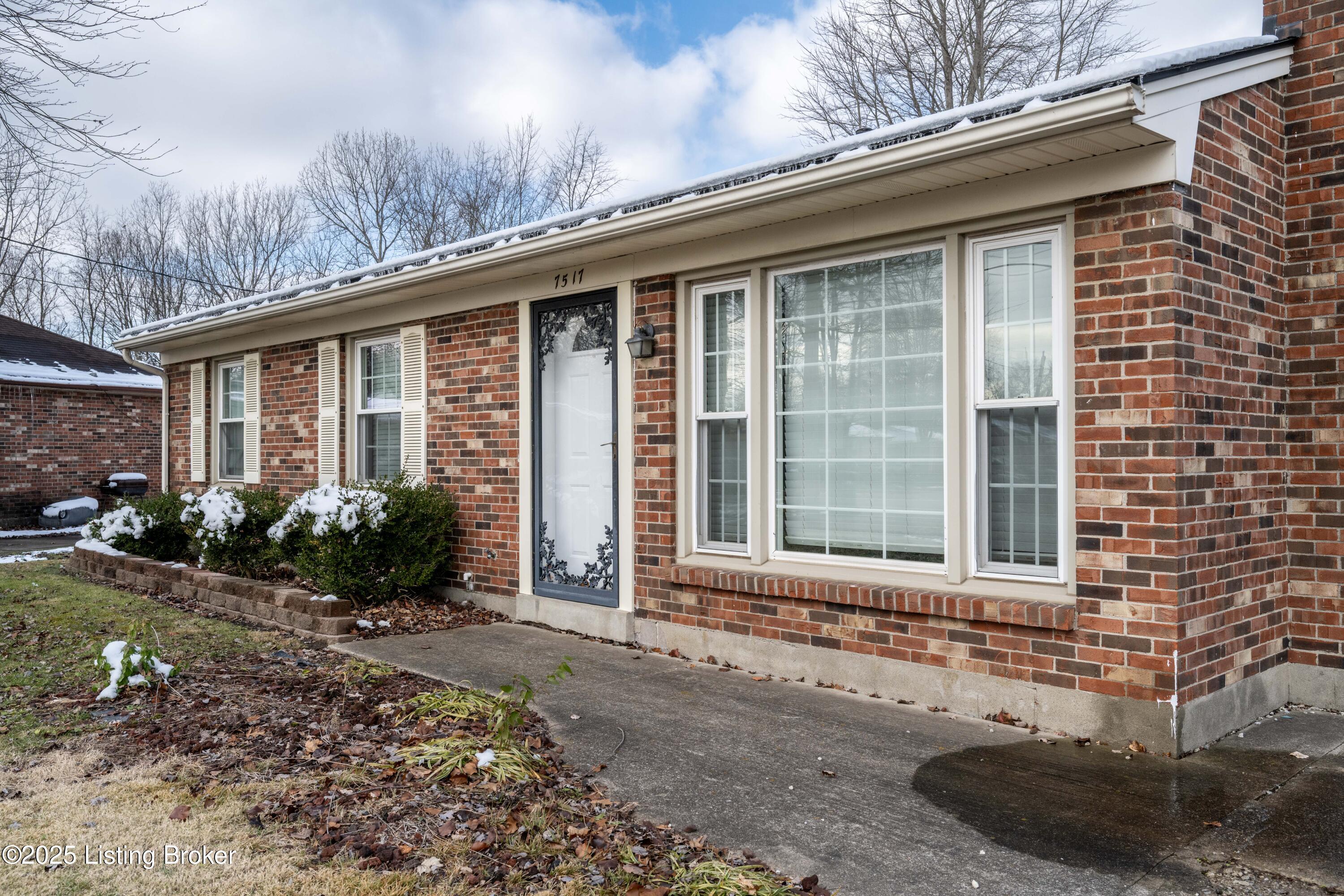 7517 Mallard Dr