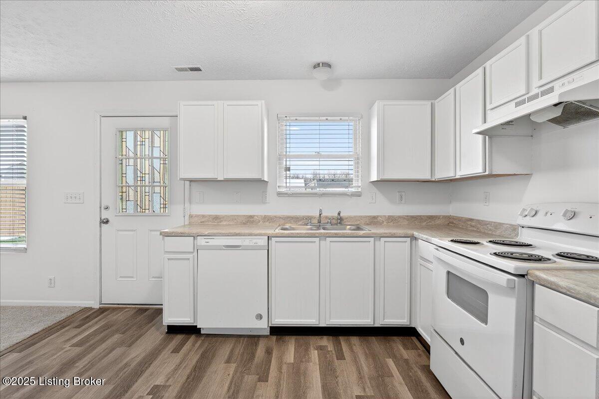 6508 Hunters Creek Blvd