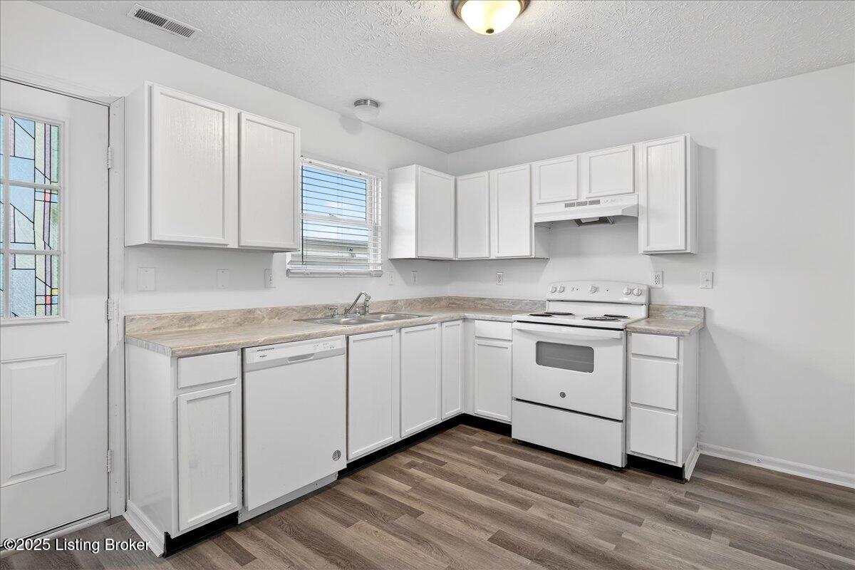 6508 Hunters Creek Blvd