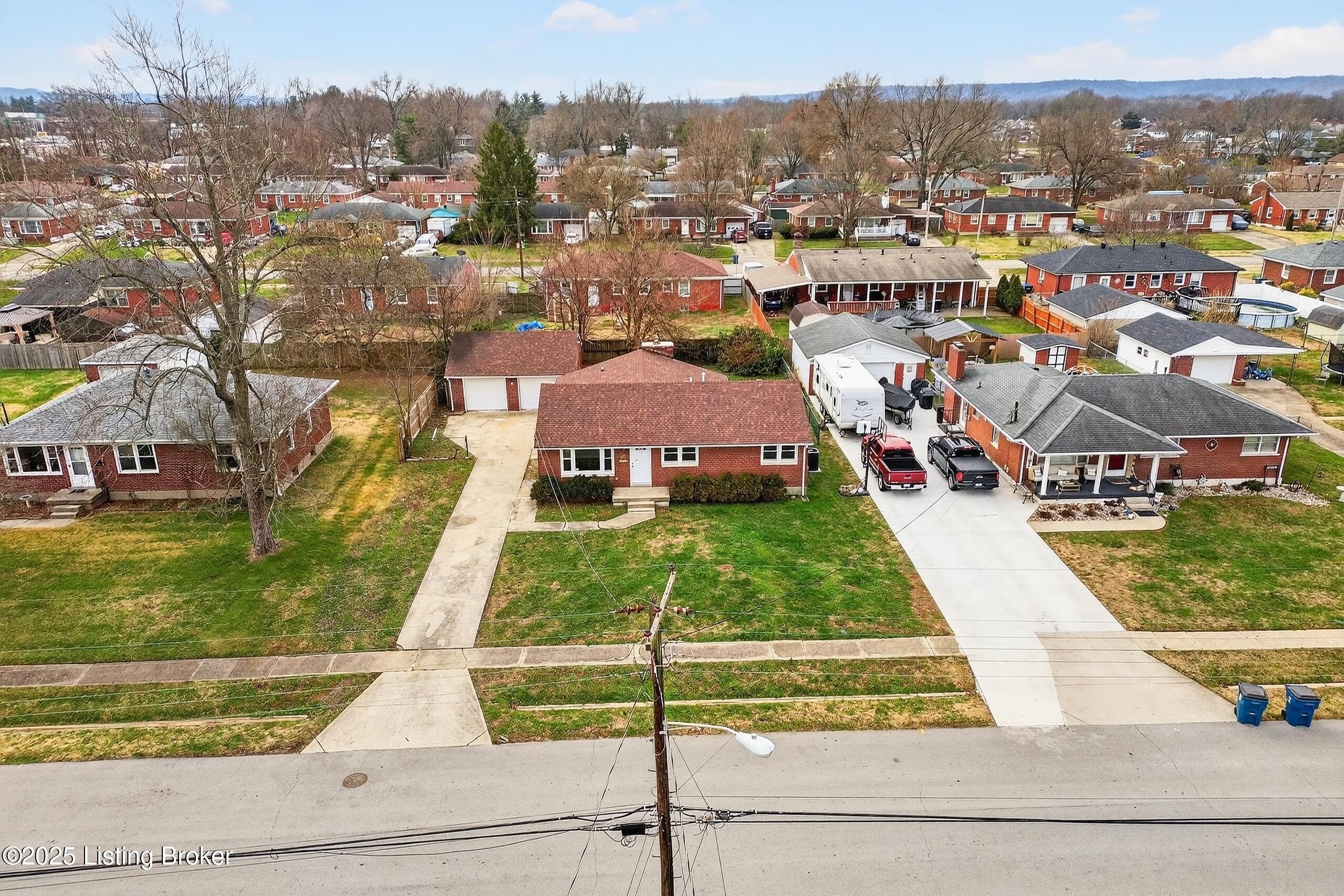 1910 Dixie Garden Dr