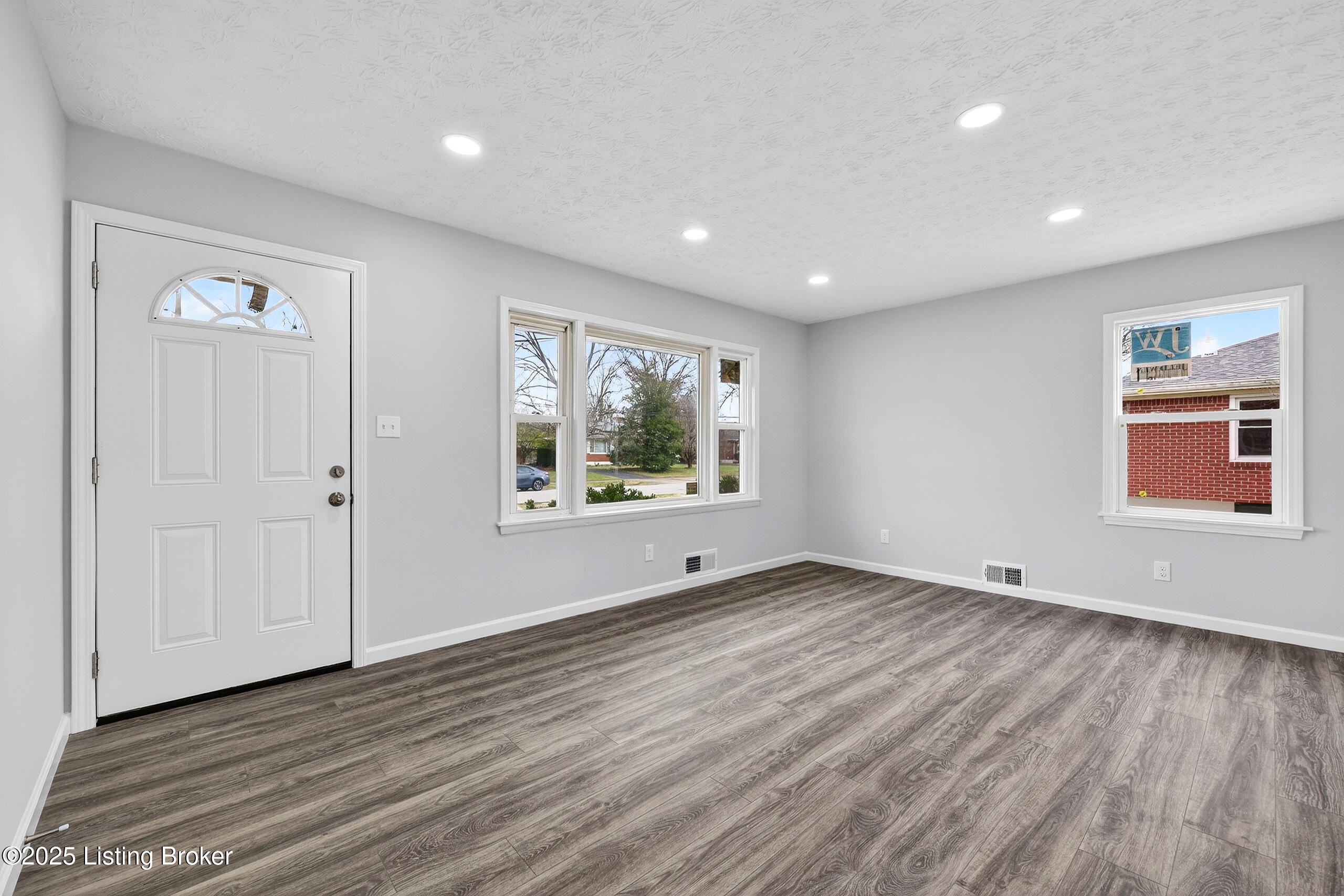 1910 Dixie Garden Dr