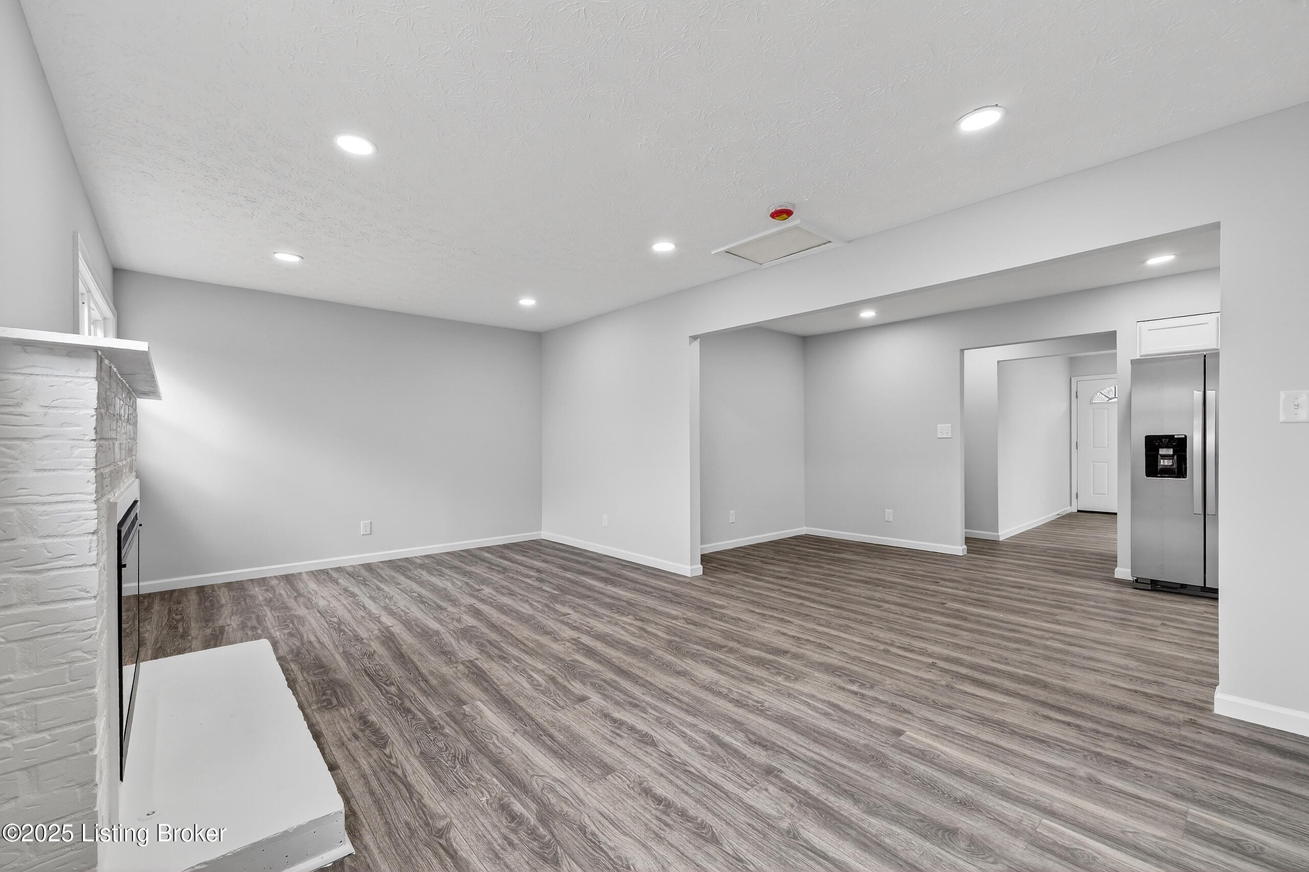 1910 Dixie Garden Dr