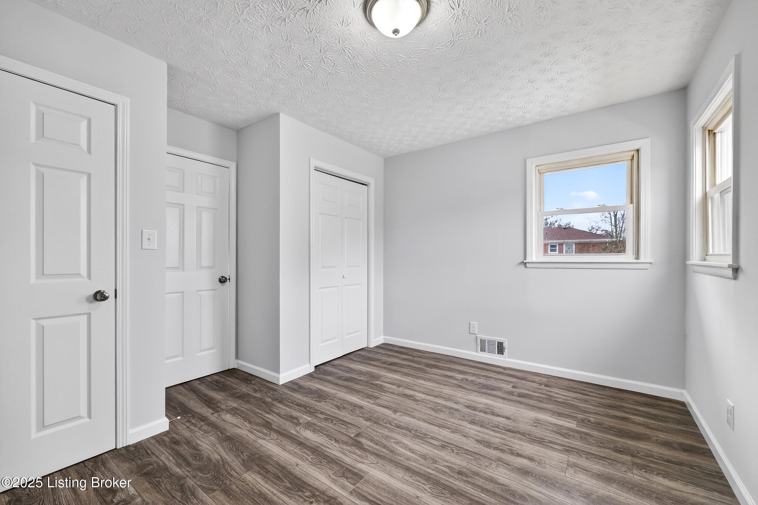 1910 Dixie Garden Dr