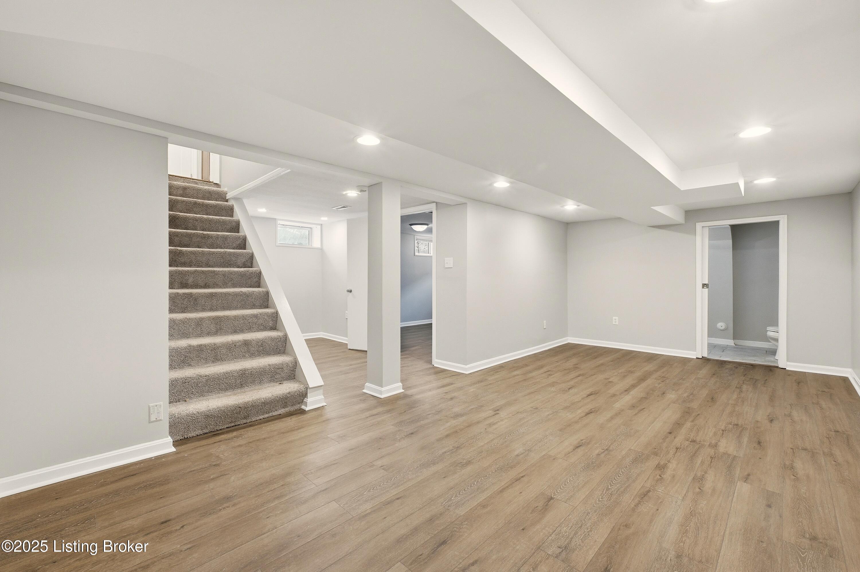 7905 Daffodil Dr