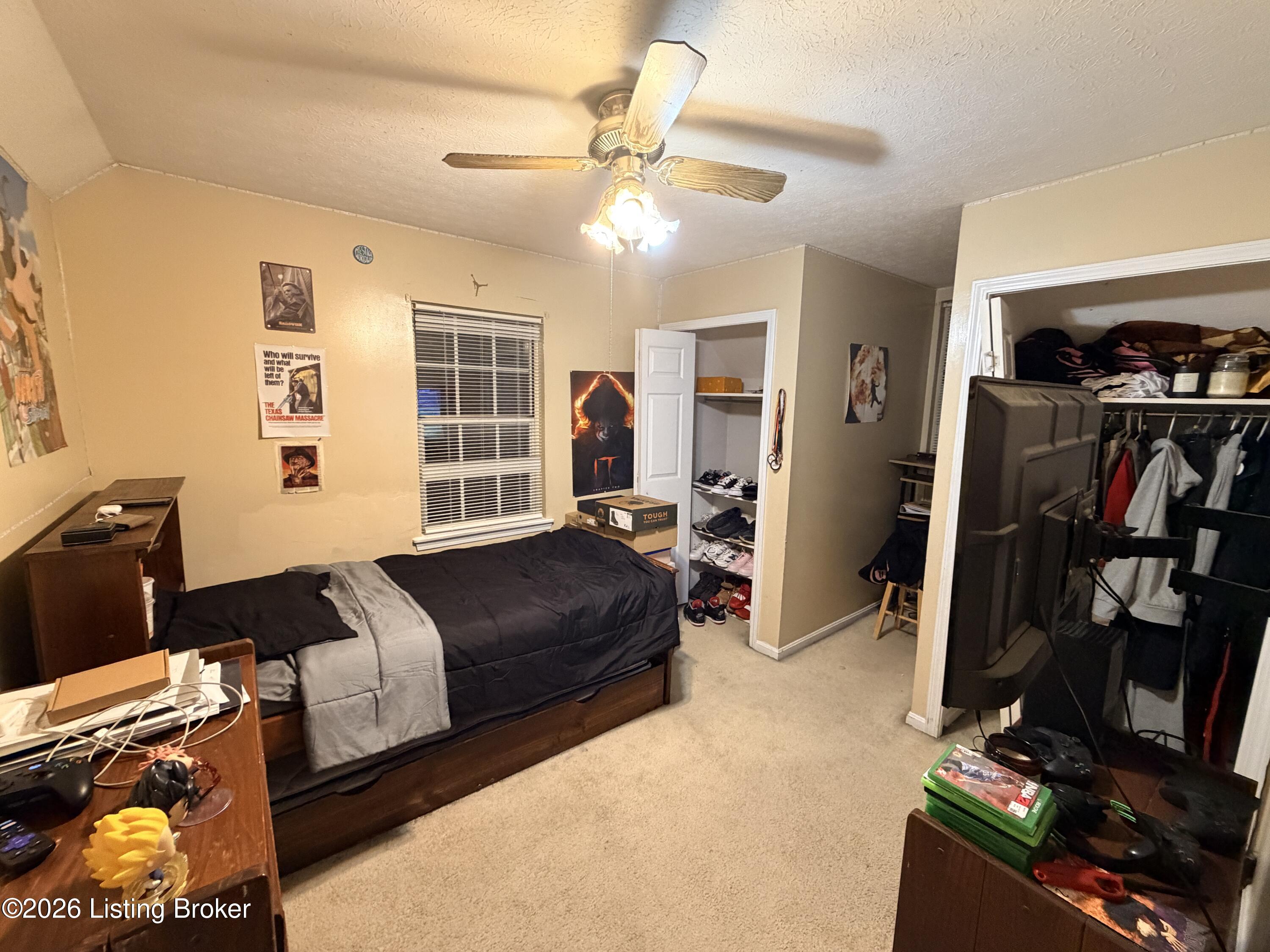 5911 Midnight Ln