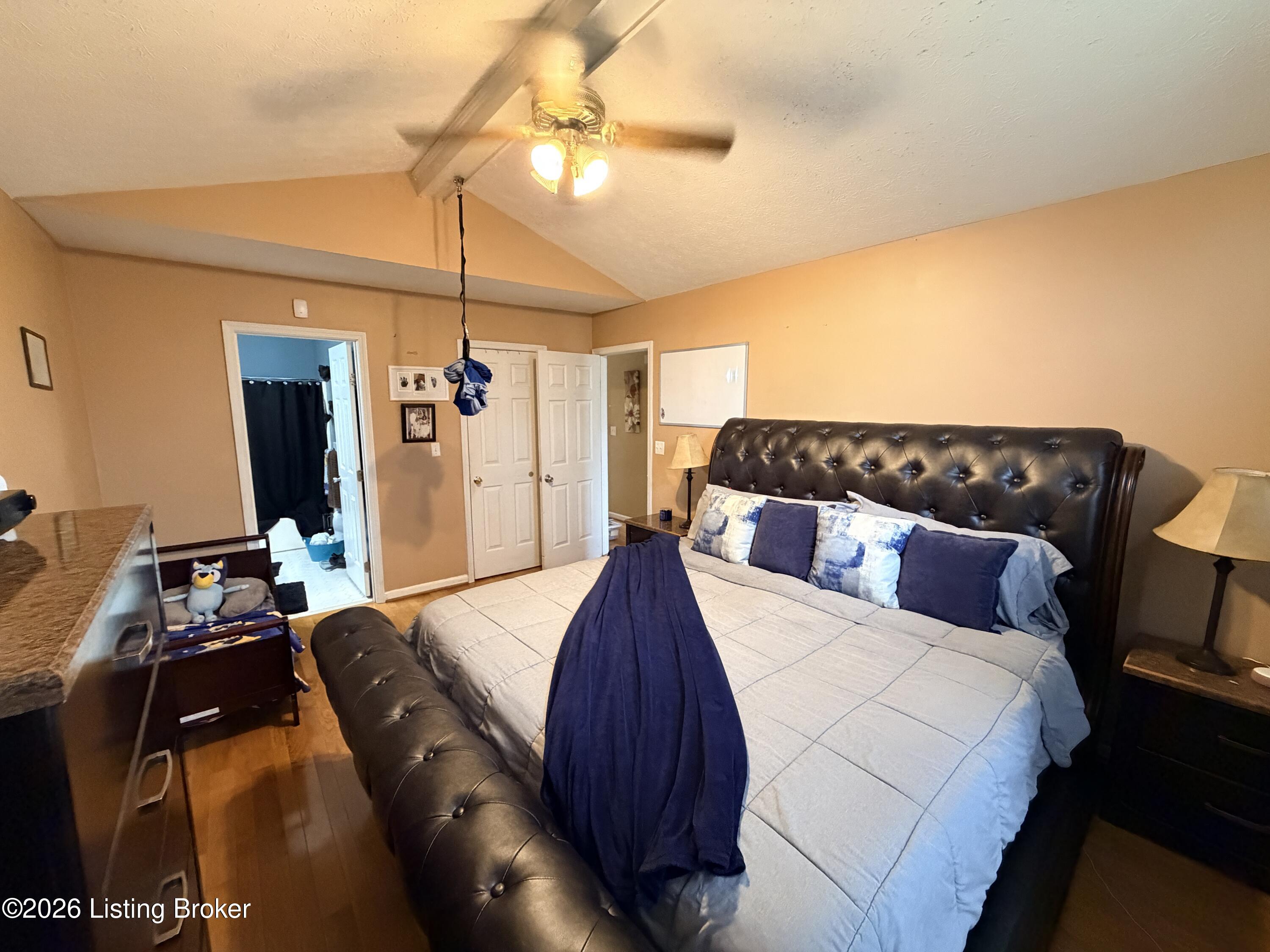 5911 Midnight Ln