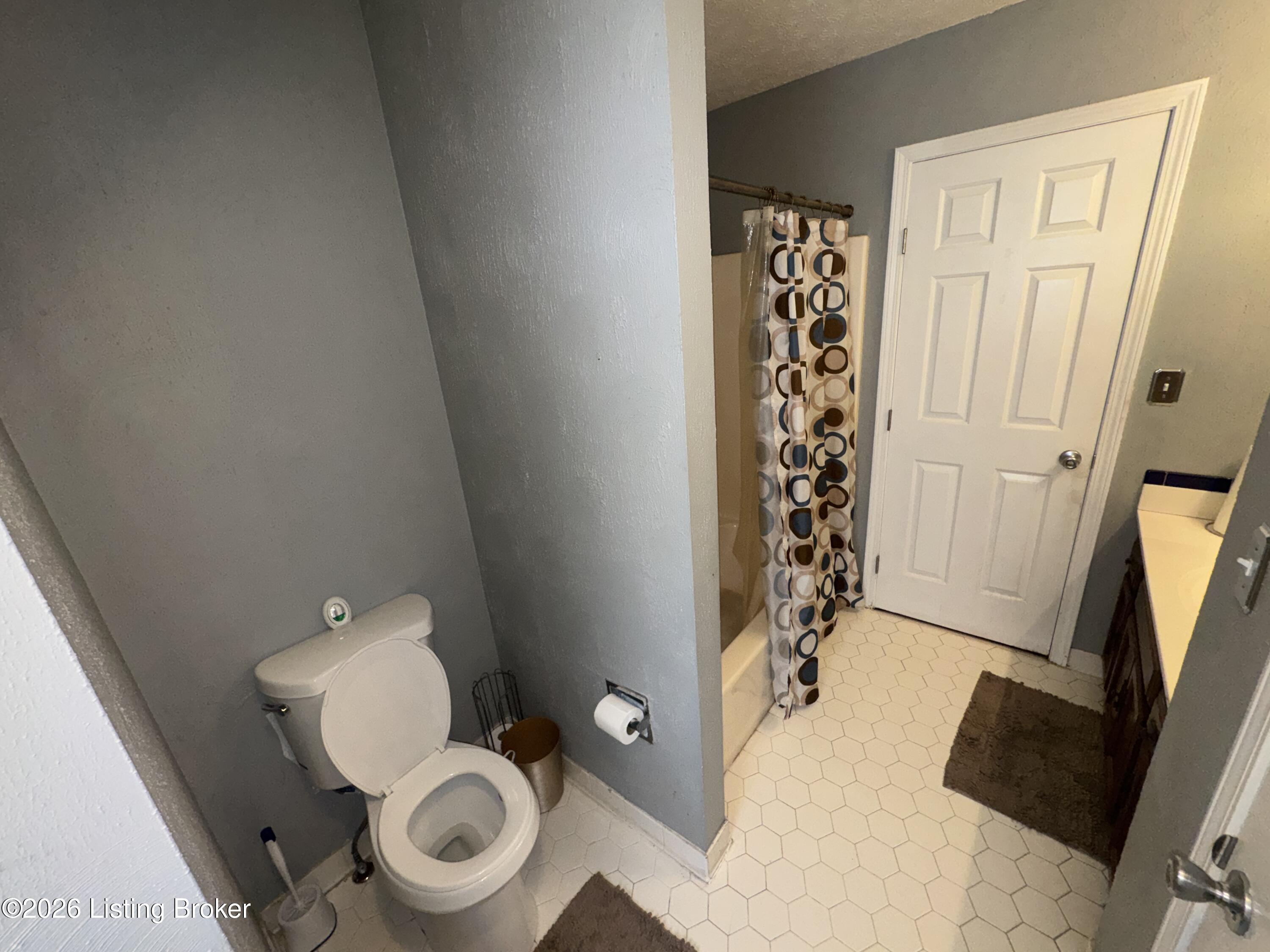 5911 Midnight Ln